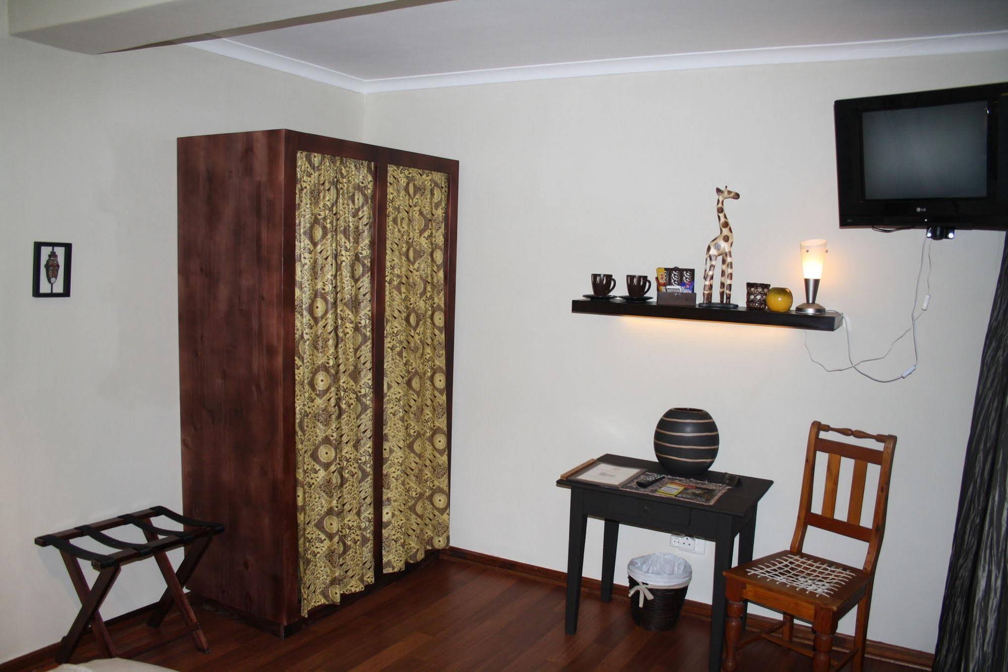 Khashamongo Guesthouse