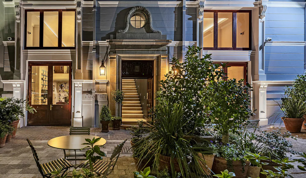 Labotessa Luxury Boutique Hotel