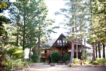 Lalapanzi Lodge