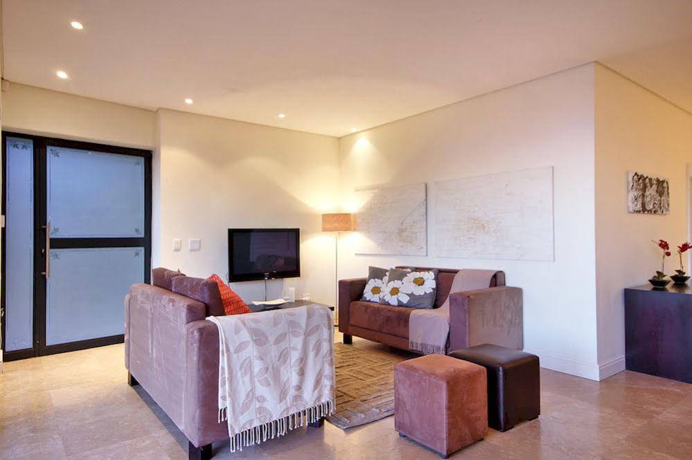 Medburn Views Penthouse