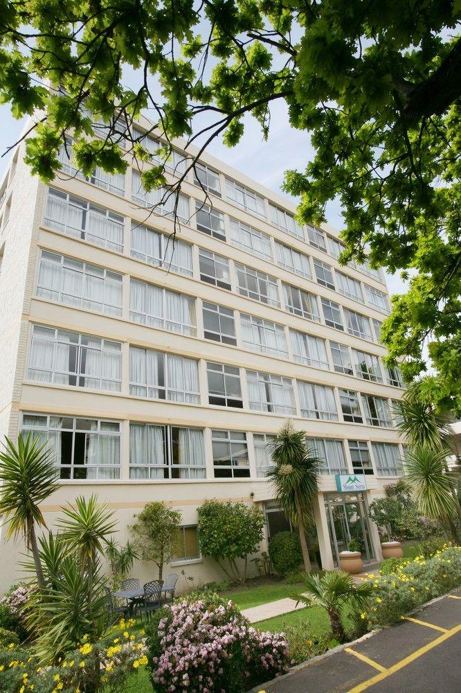 Mount Sierra Hotel And Spa