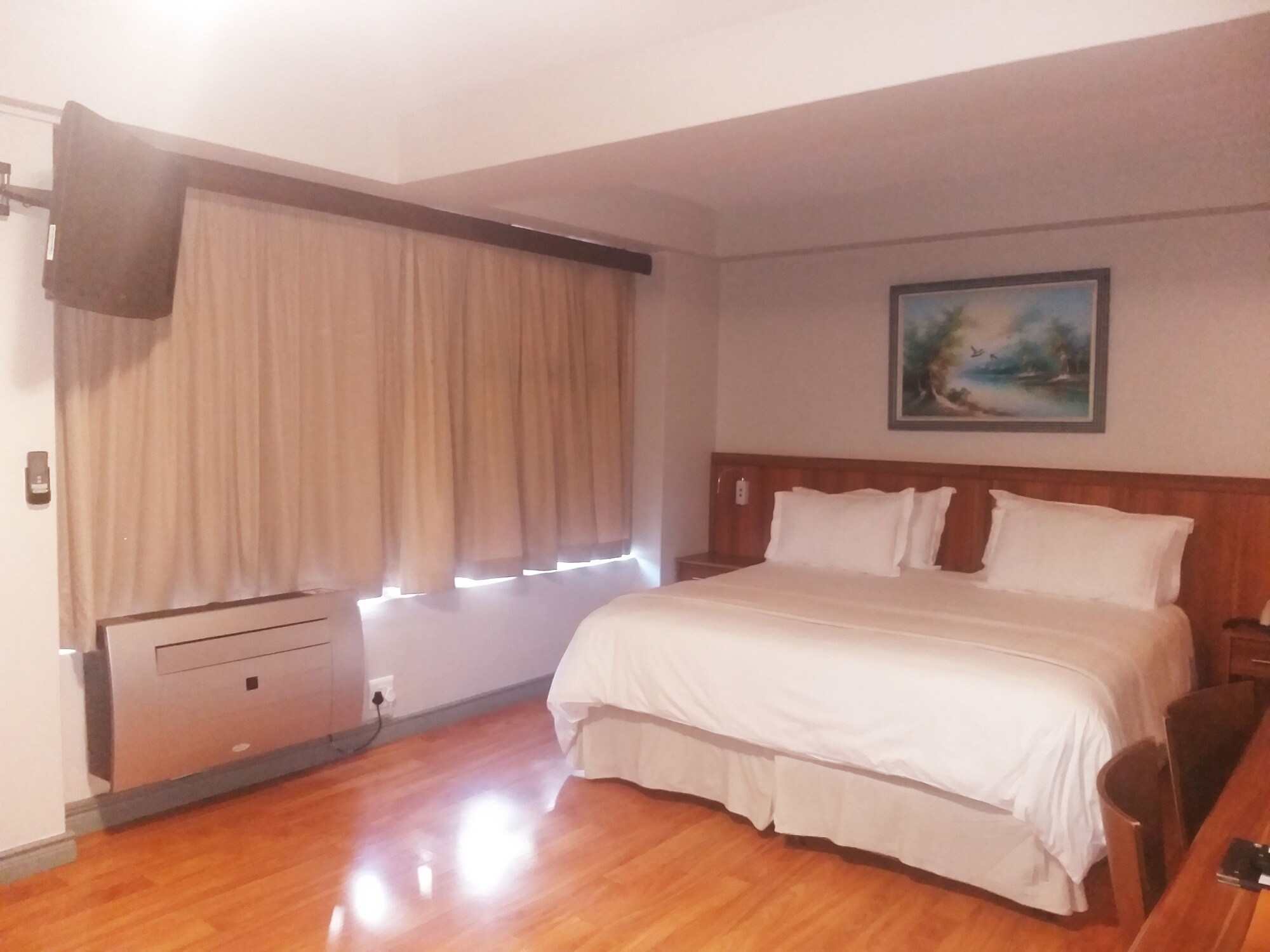 Parliament Hotel
