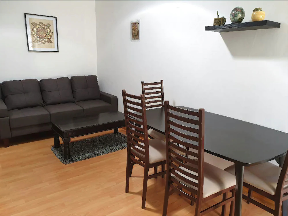 Pauli's Pad & Studio