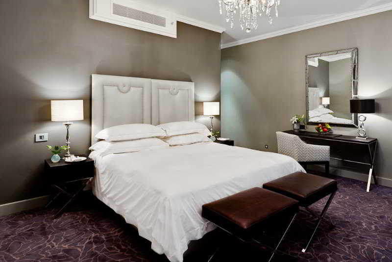 Queen Victoria Hotel