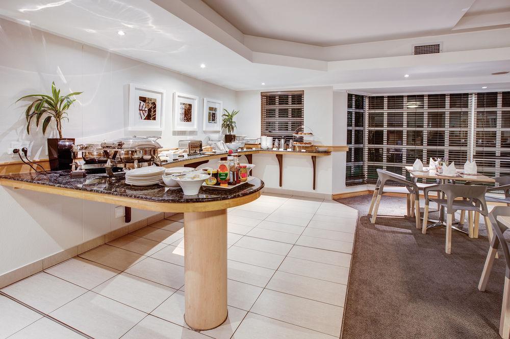 Road Lodge Cape Town International Airport