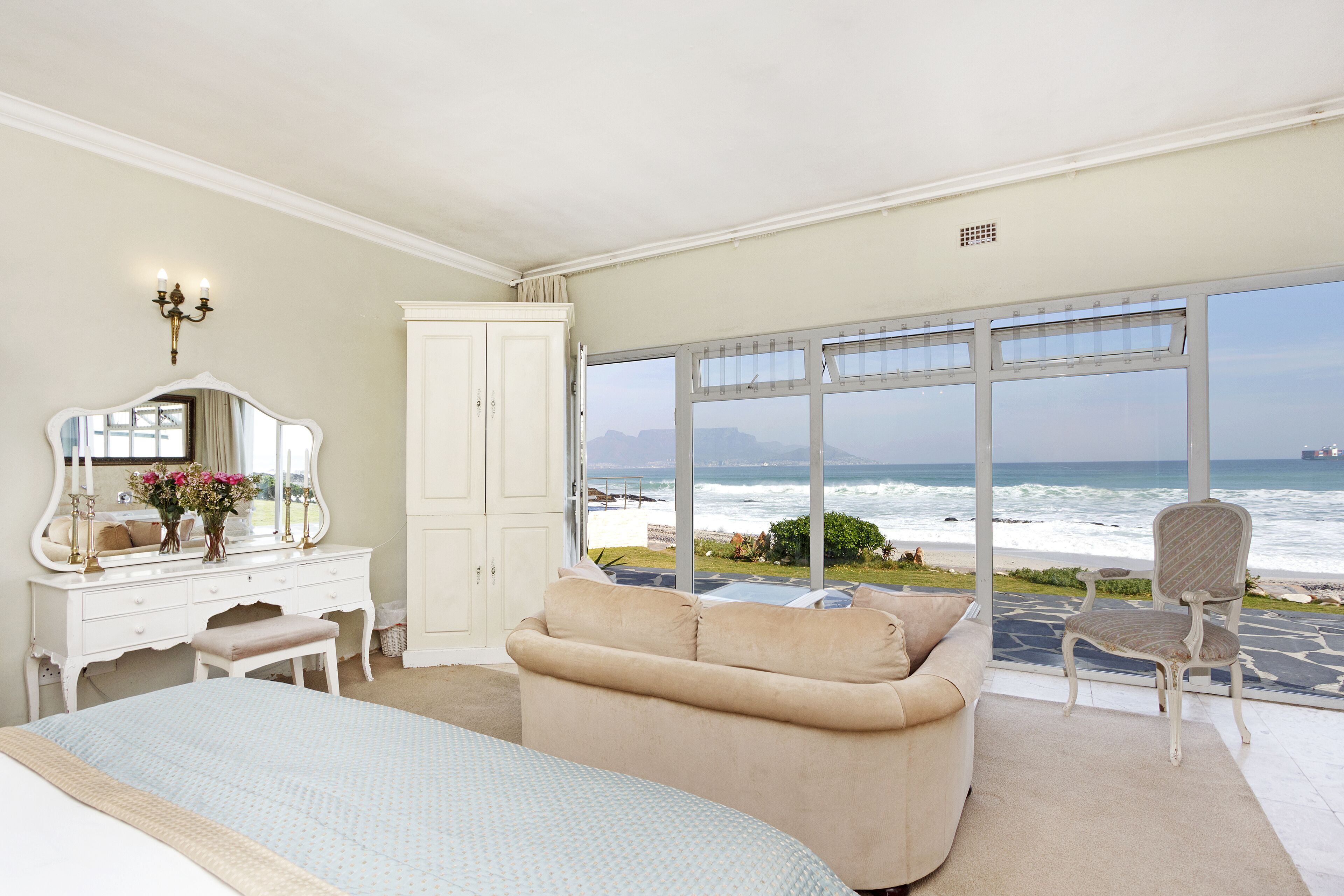 Rockhaven On The Beach