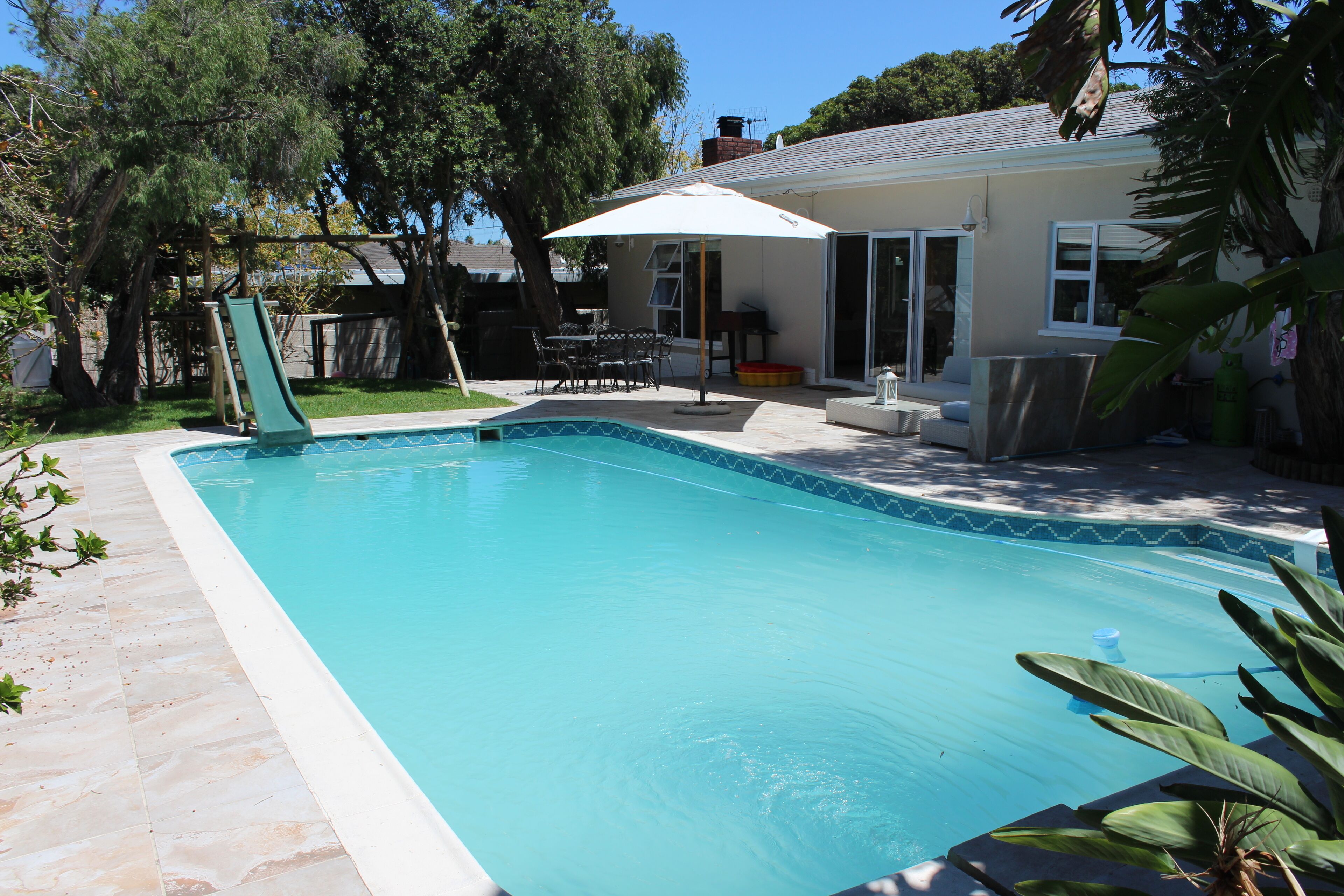 Sea Breeze Bloubergstrand