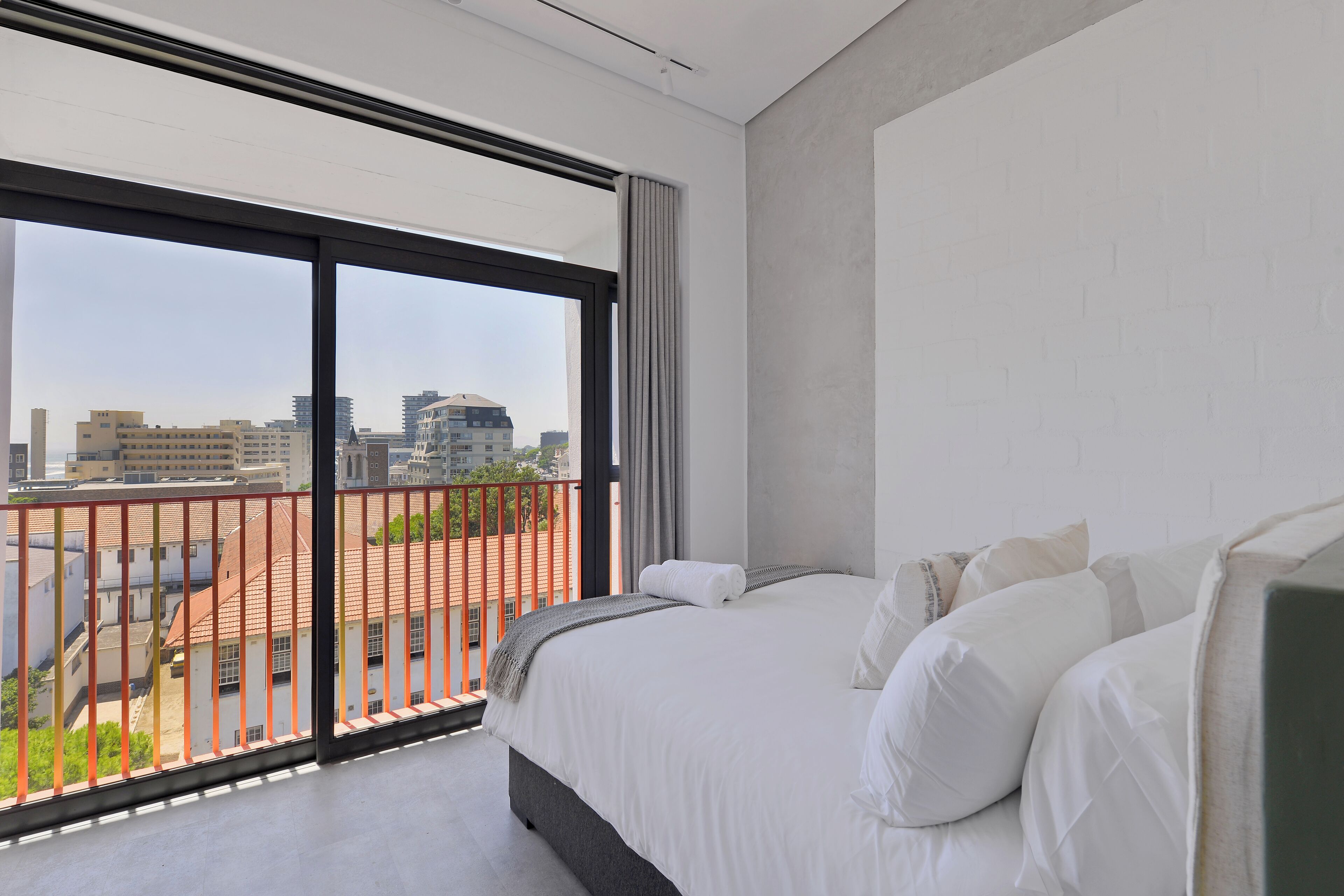 SIX ON N - Fluent Luxury Serviced Apartments