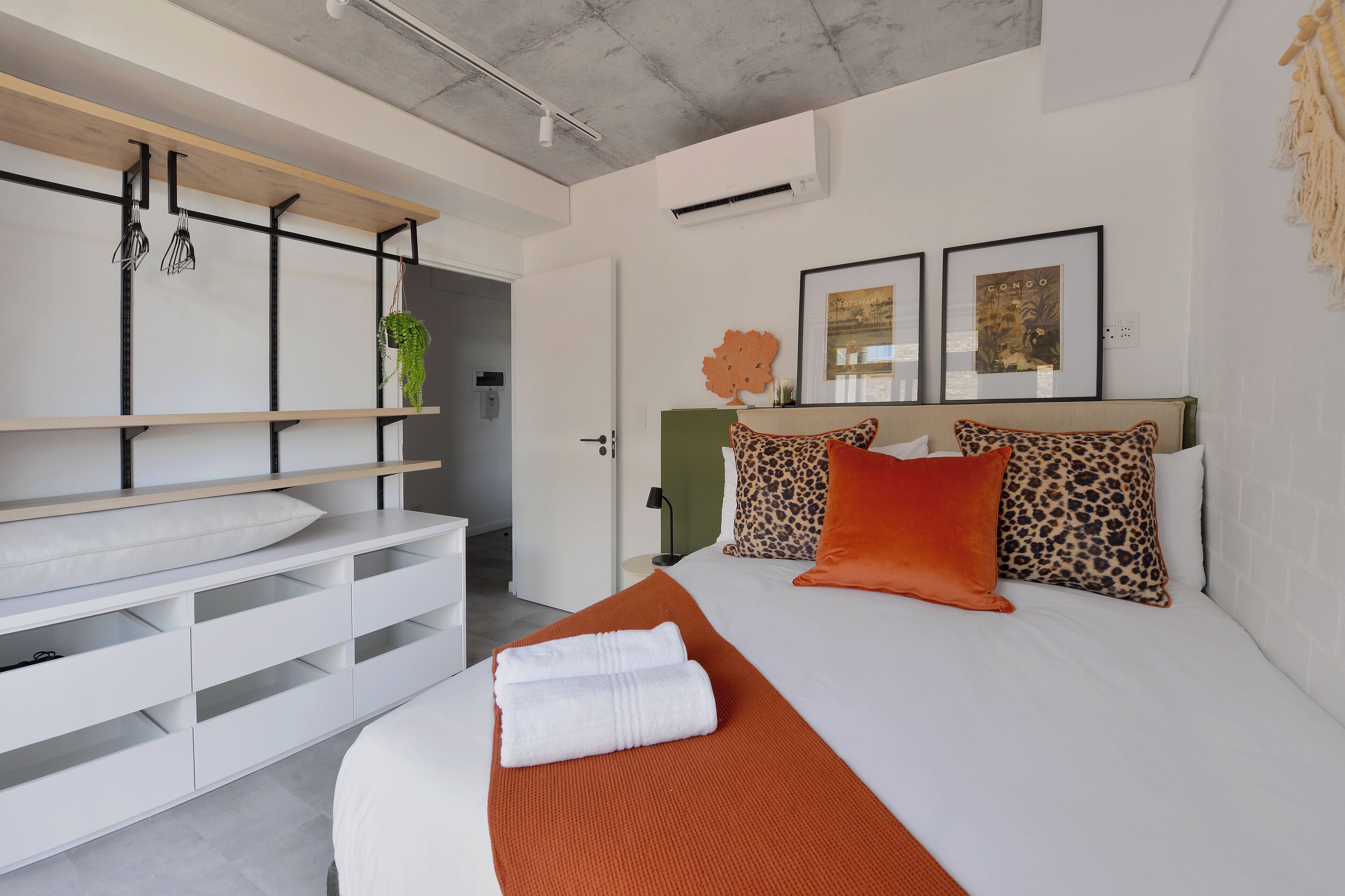 SIX ON N - Fluent Luxury Serviced Apartments