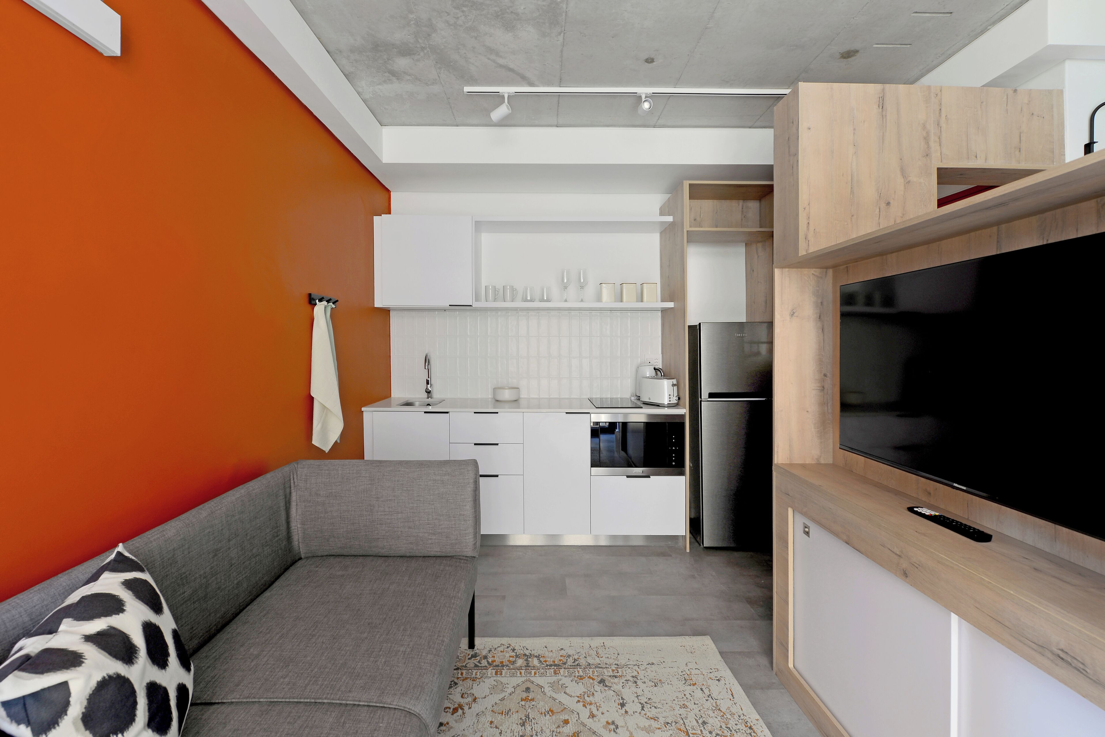 SIX ON N - Fluent Luxury Serviced Apartments