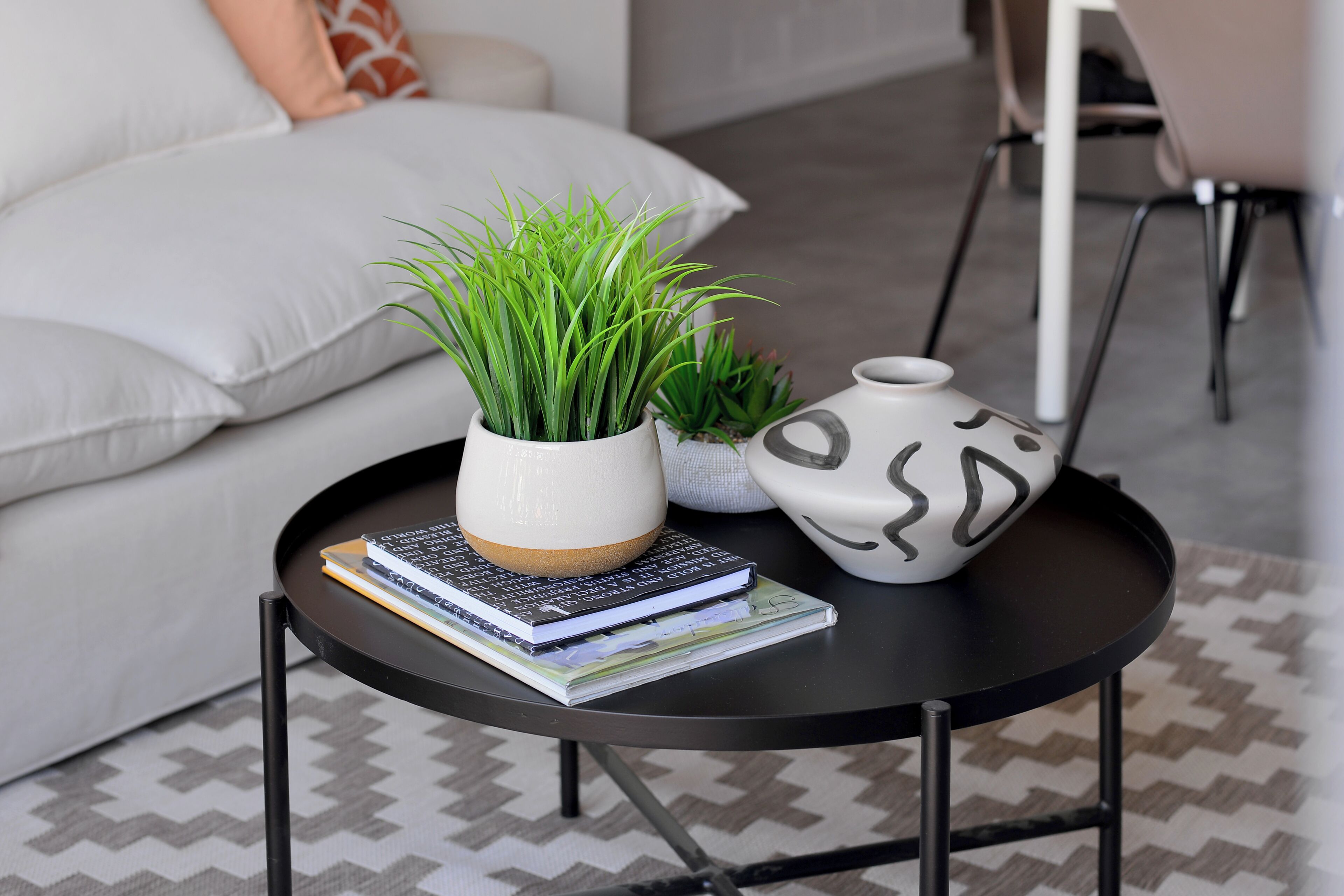 SIX ON N - Fluent Luxury Serviced Apartments
