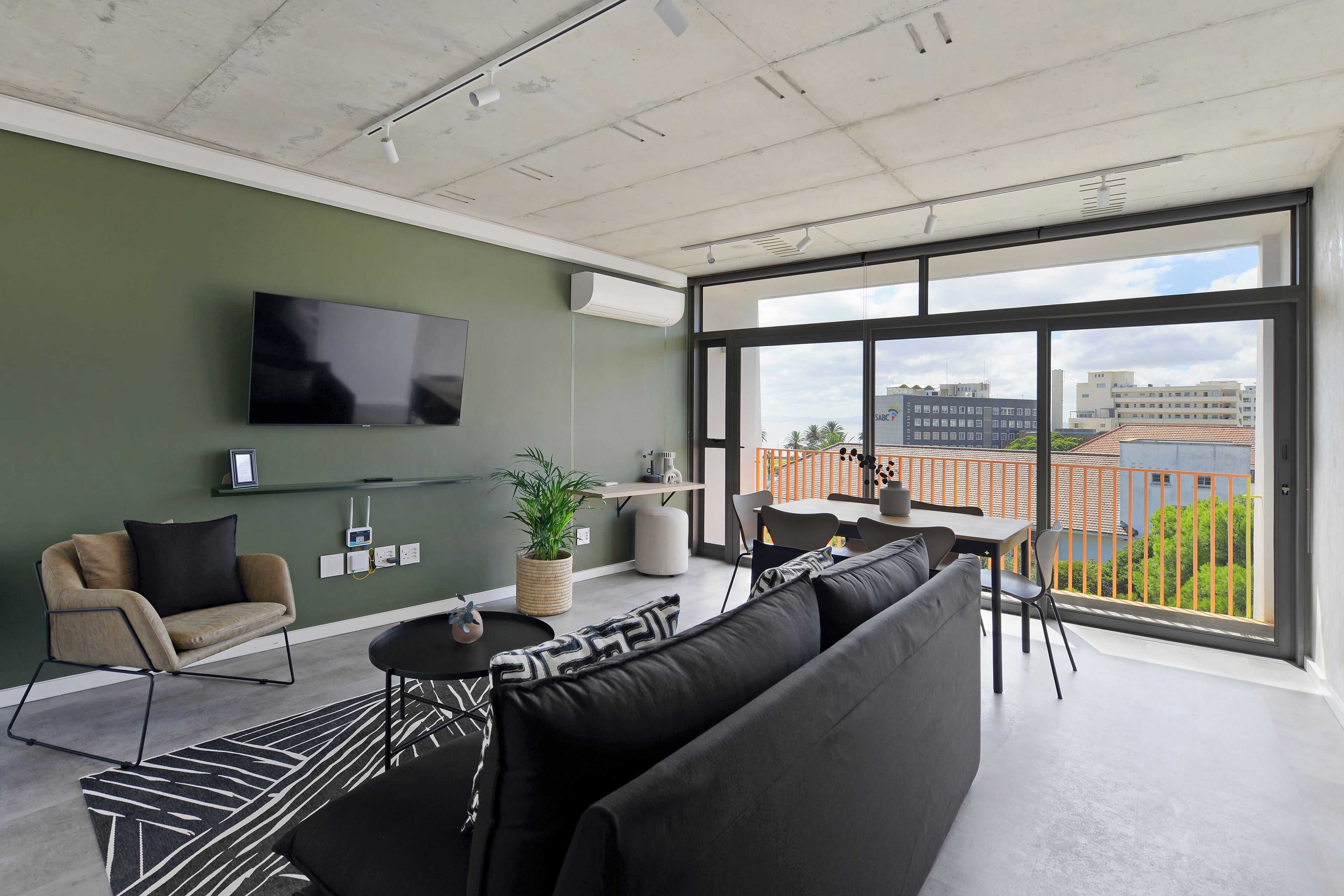 SIX ON N - Fluent Luxury Serviced Apartments