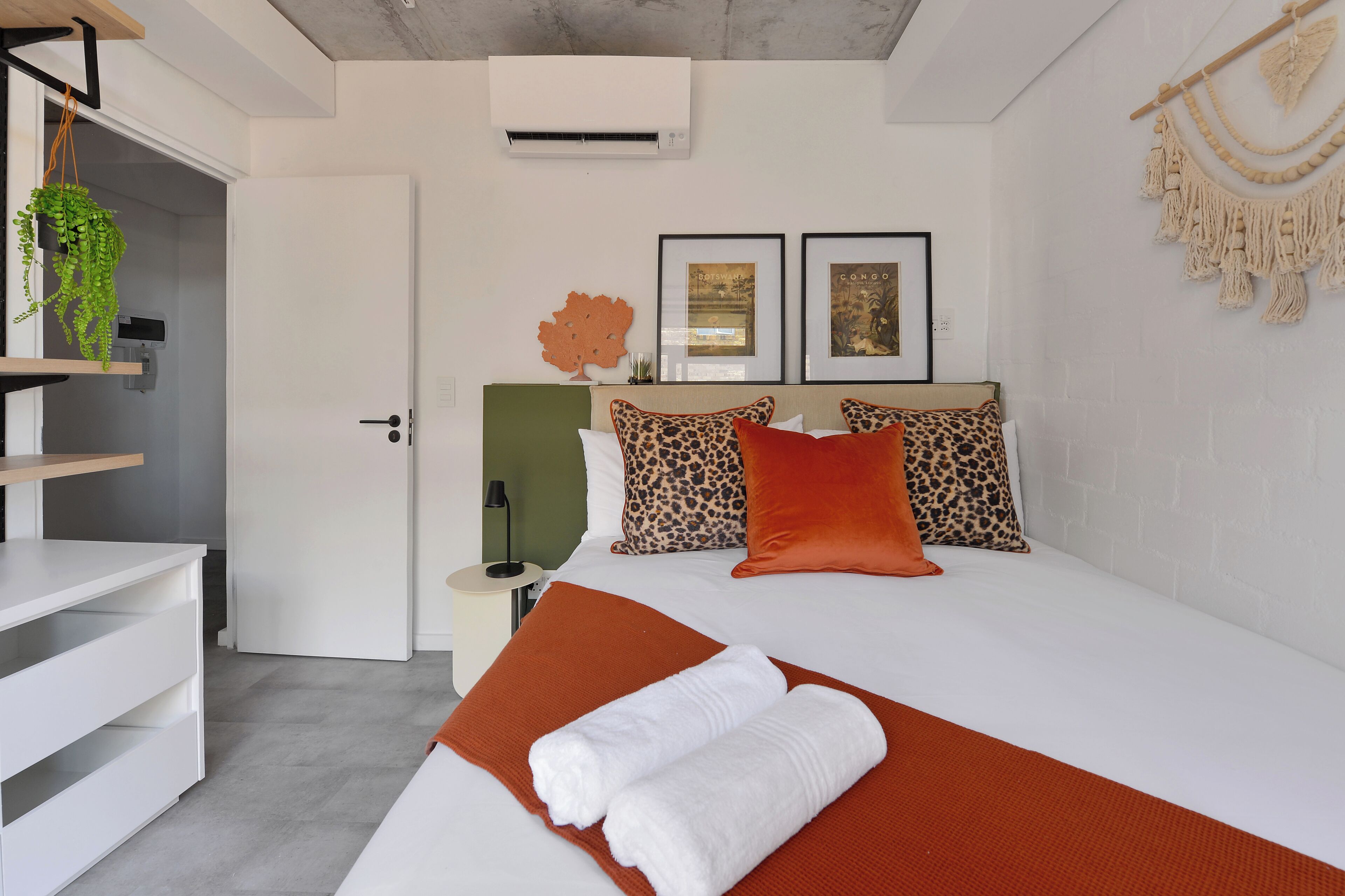 SIX ON N - Fluent Luxury Serviced Apartments