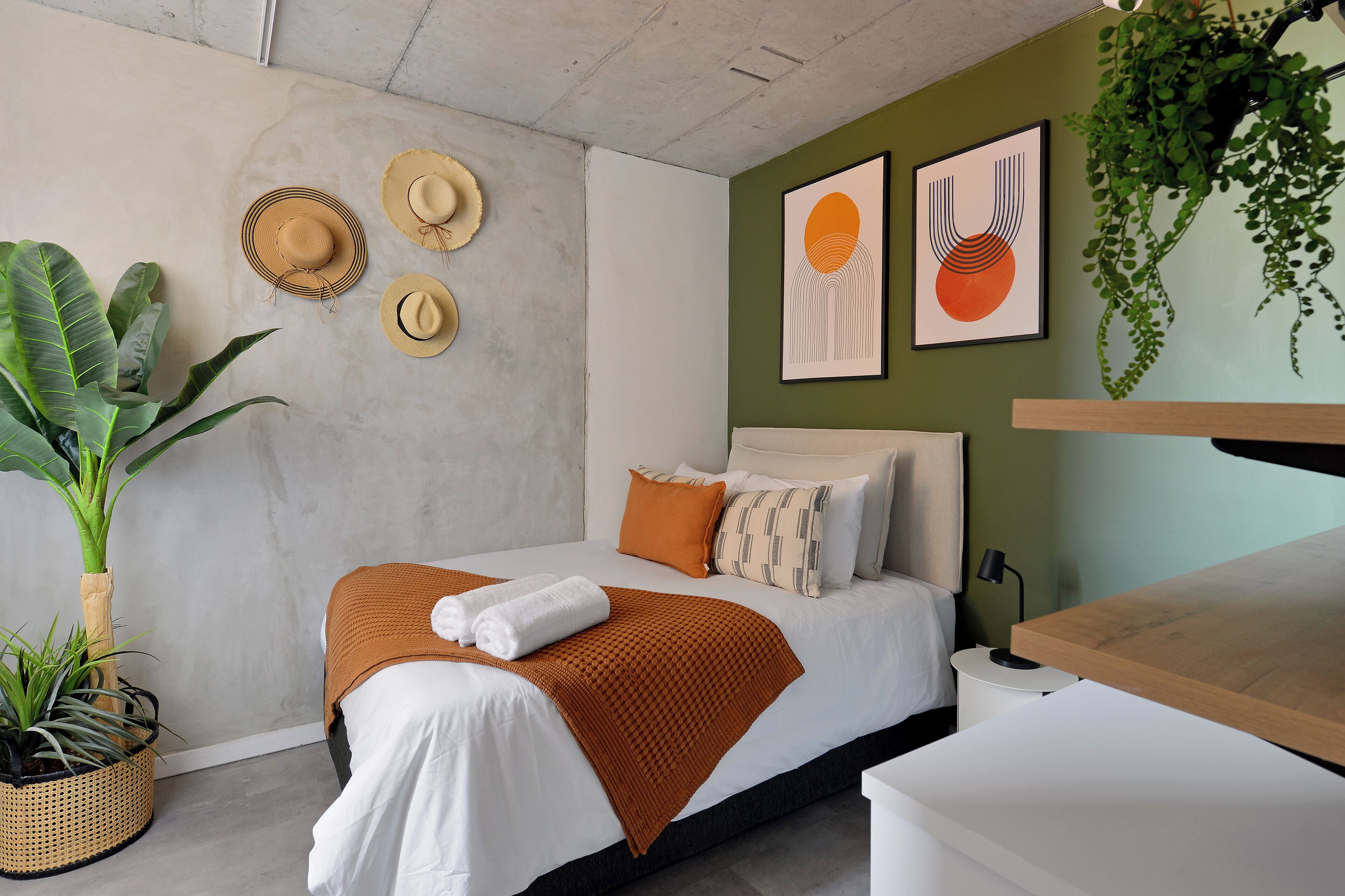 SIX ON N - Fluent Luxury Serviced Apartments