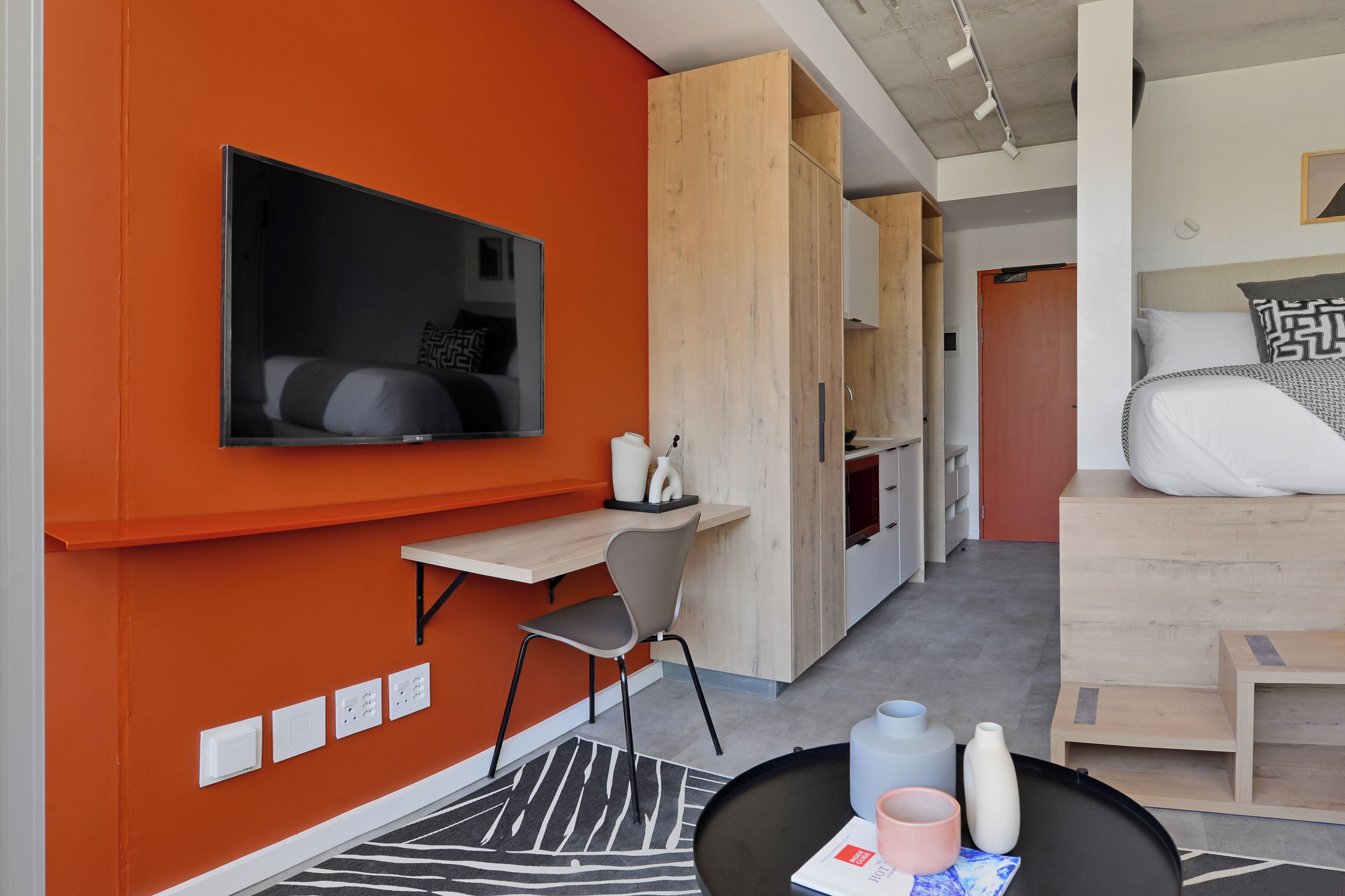 SIX ON N - Fluent Luxury Serviced Apartments