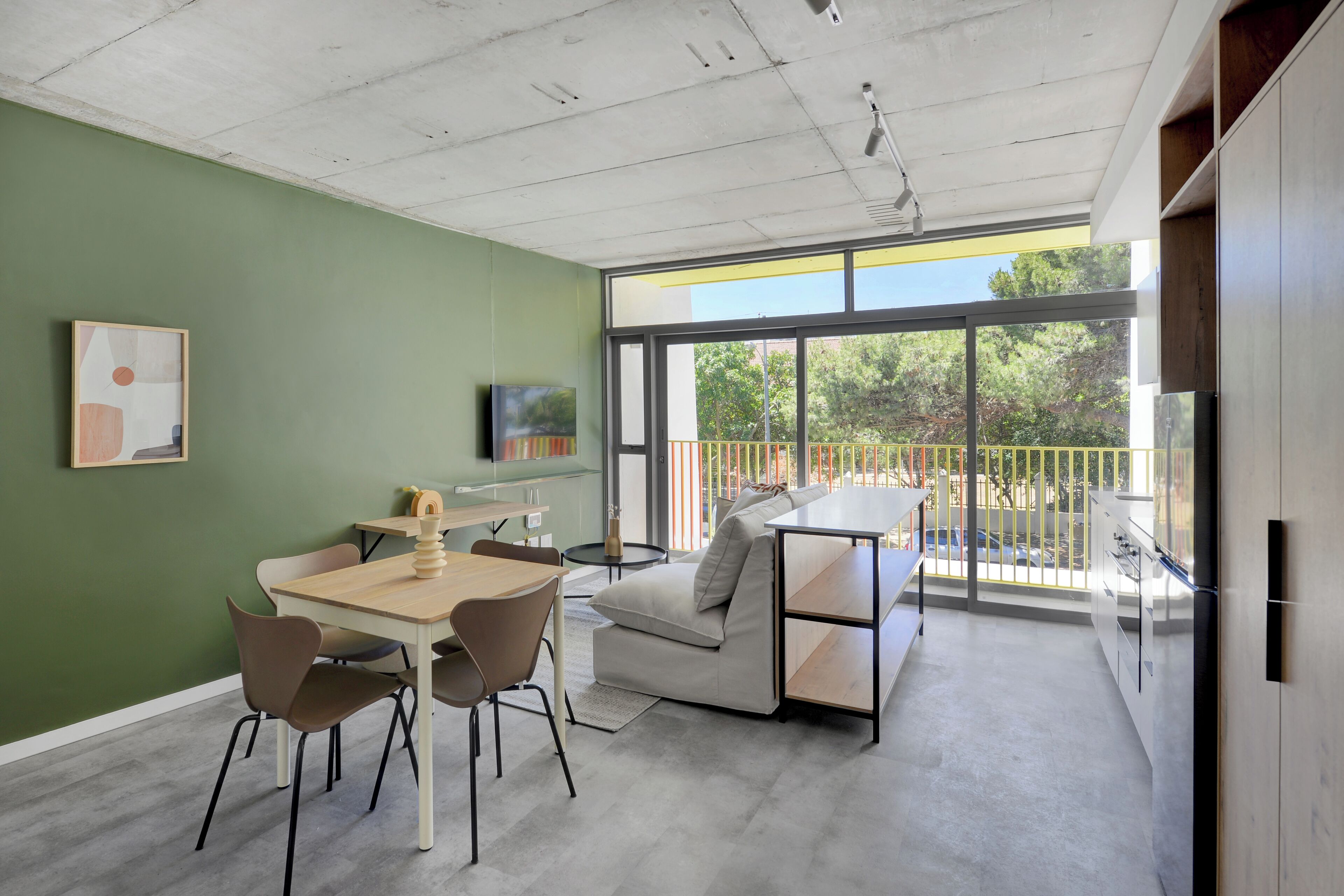 SIX ON N - Fluent Luxury Serviced Apartments