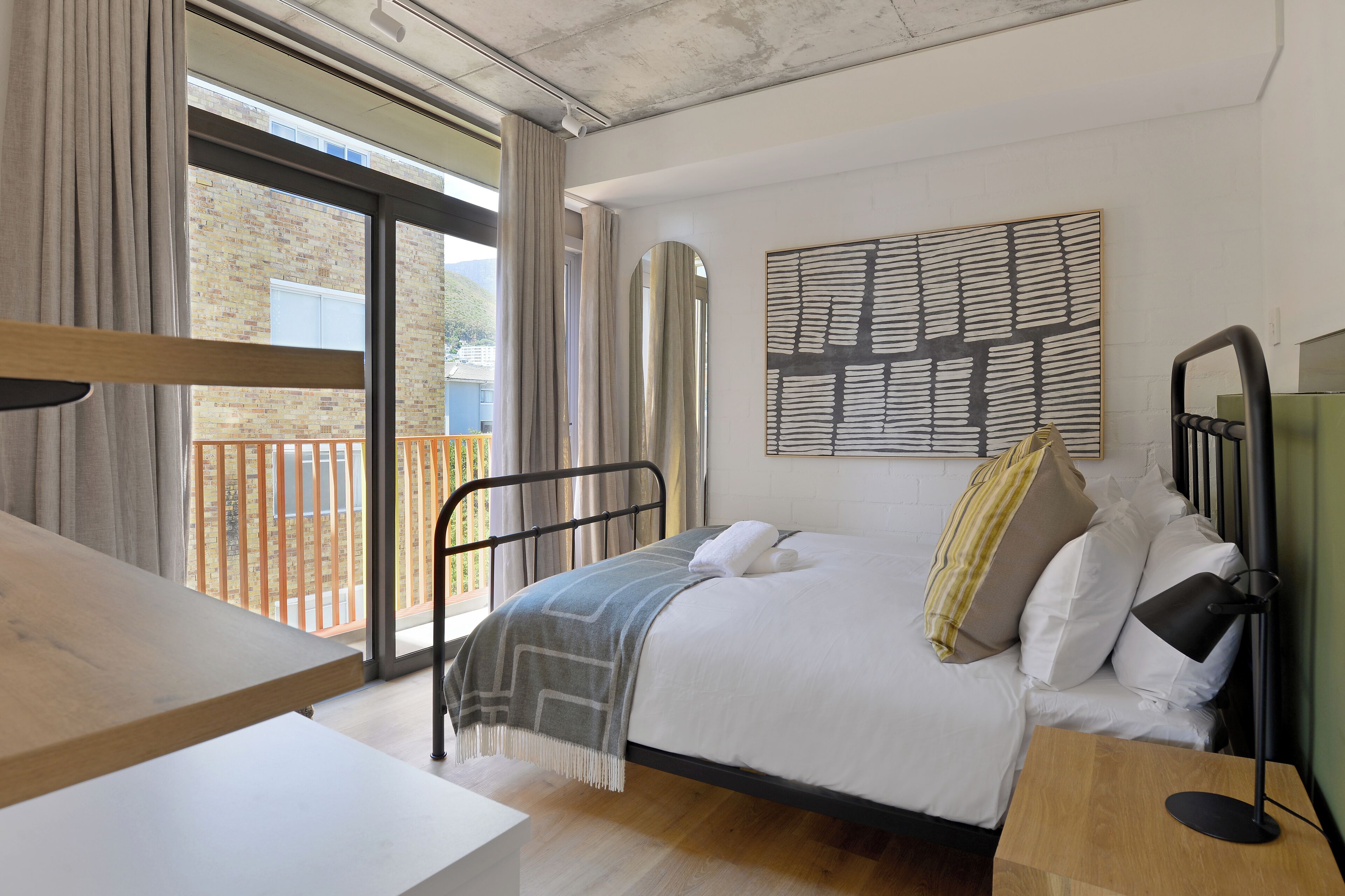 SIX ON N - Fluent Luxury Serviced Apartments