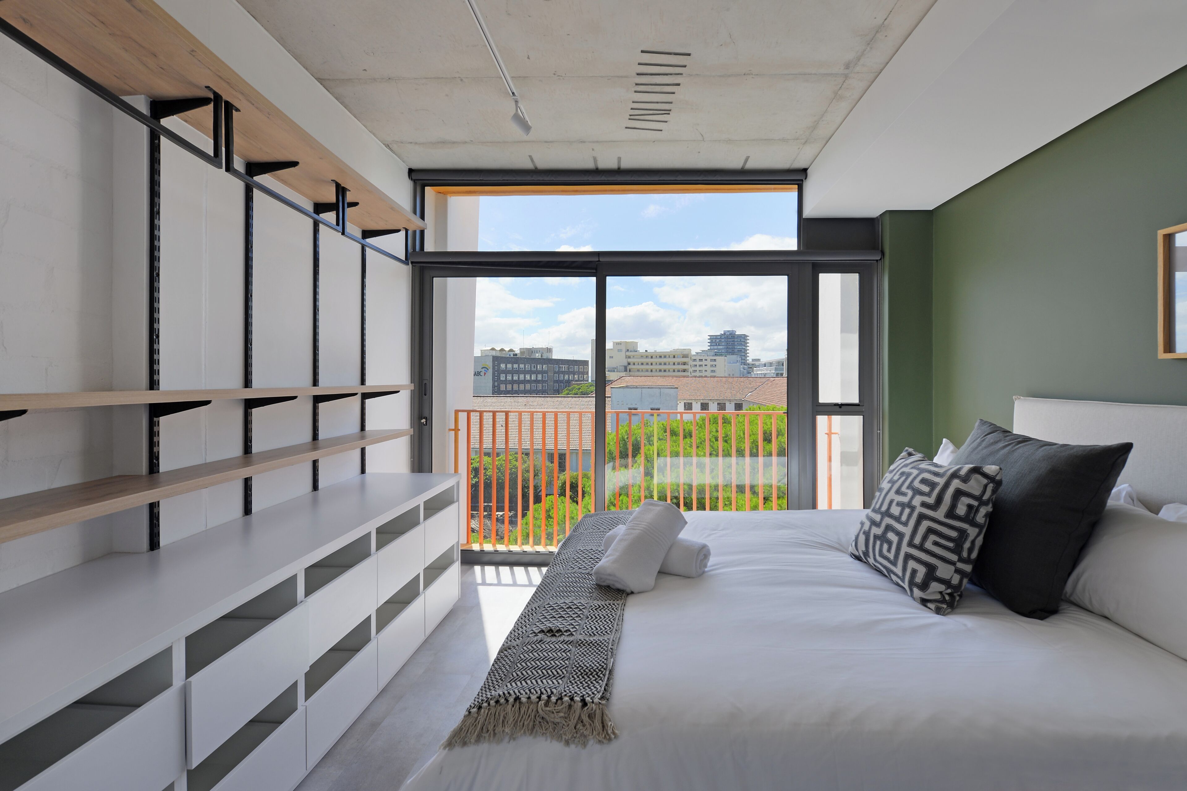 SIX ON N - Fluent Luxury Serviced Apartments