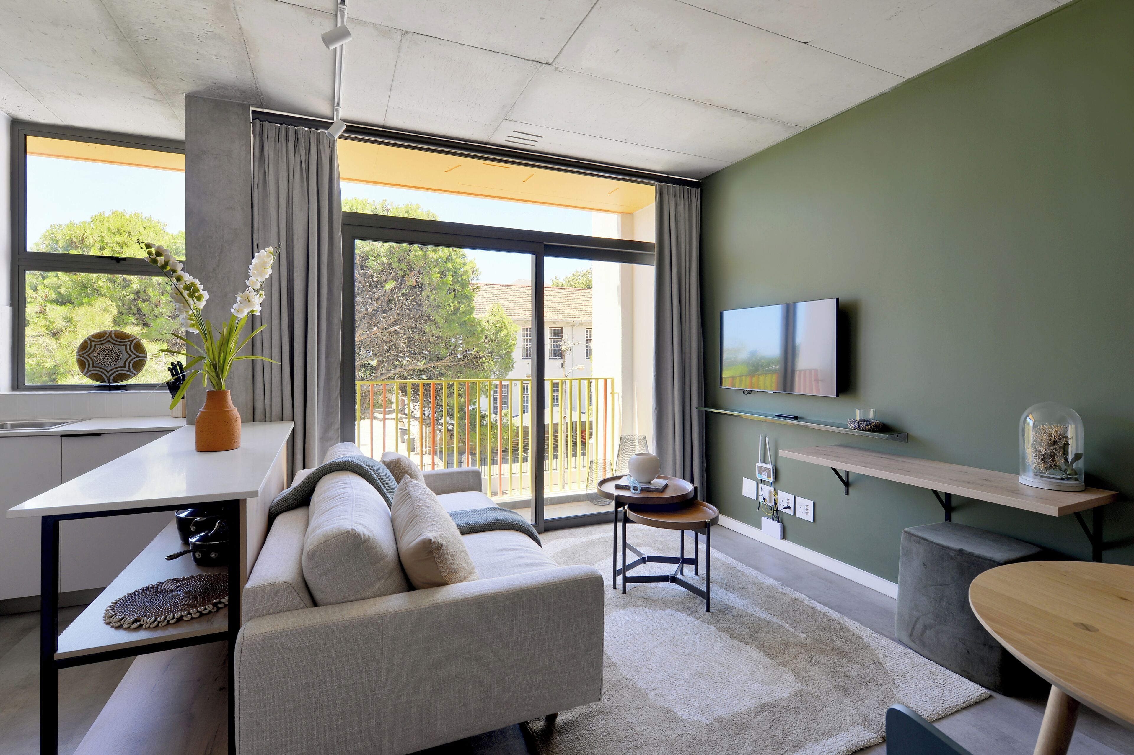 SIX ON N - Fluent Luxury Serviced Apartments