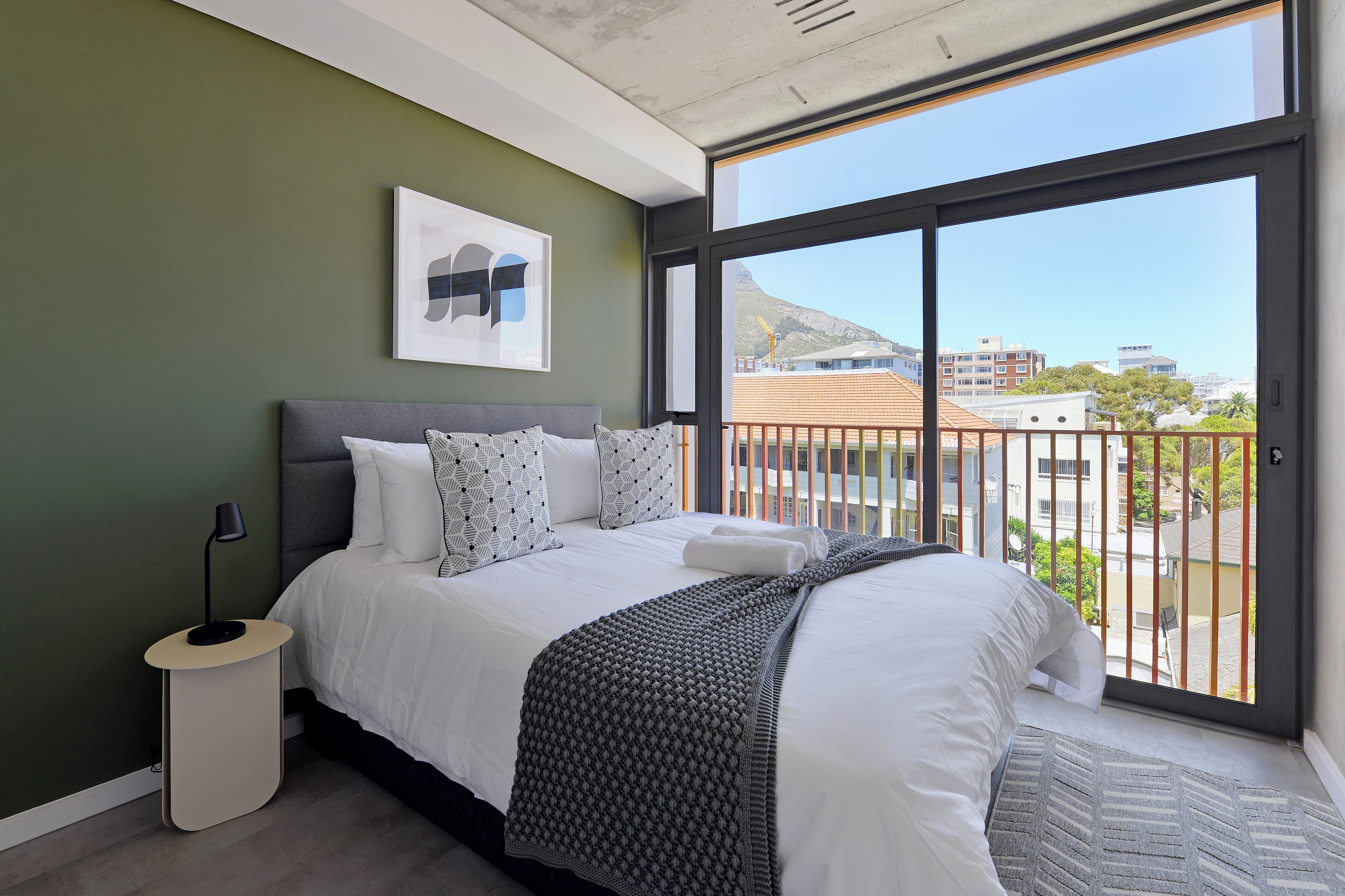 SIX ON N - Fluent Luxury Serviced Apartments