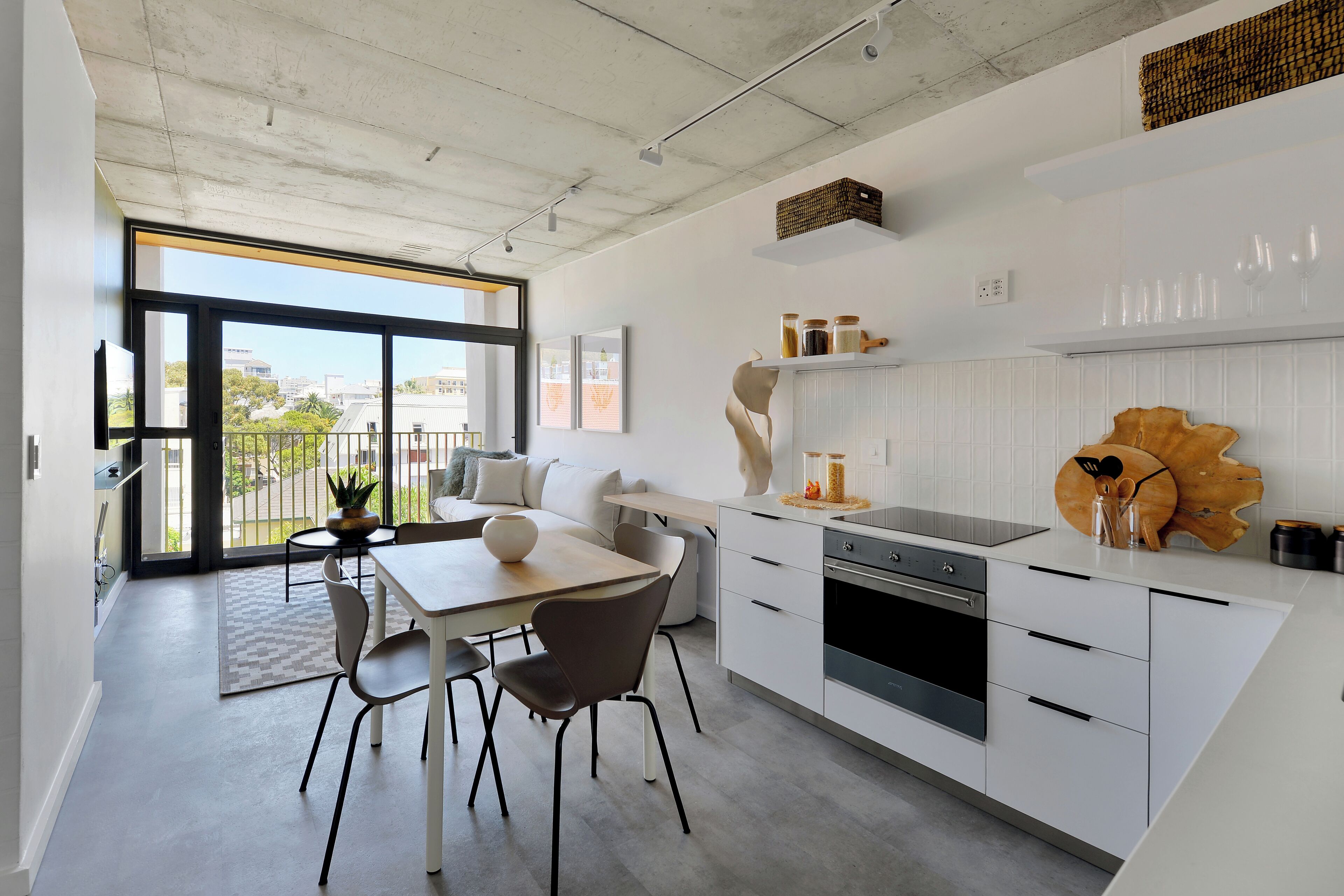 SIX ON N - Fluent Luxury Serviced Apartments