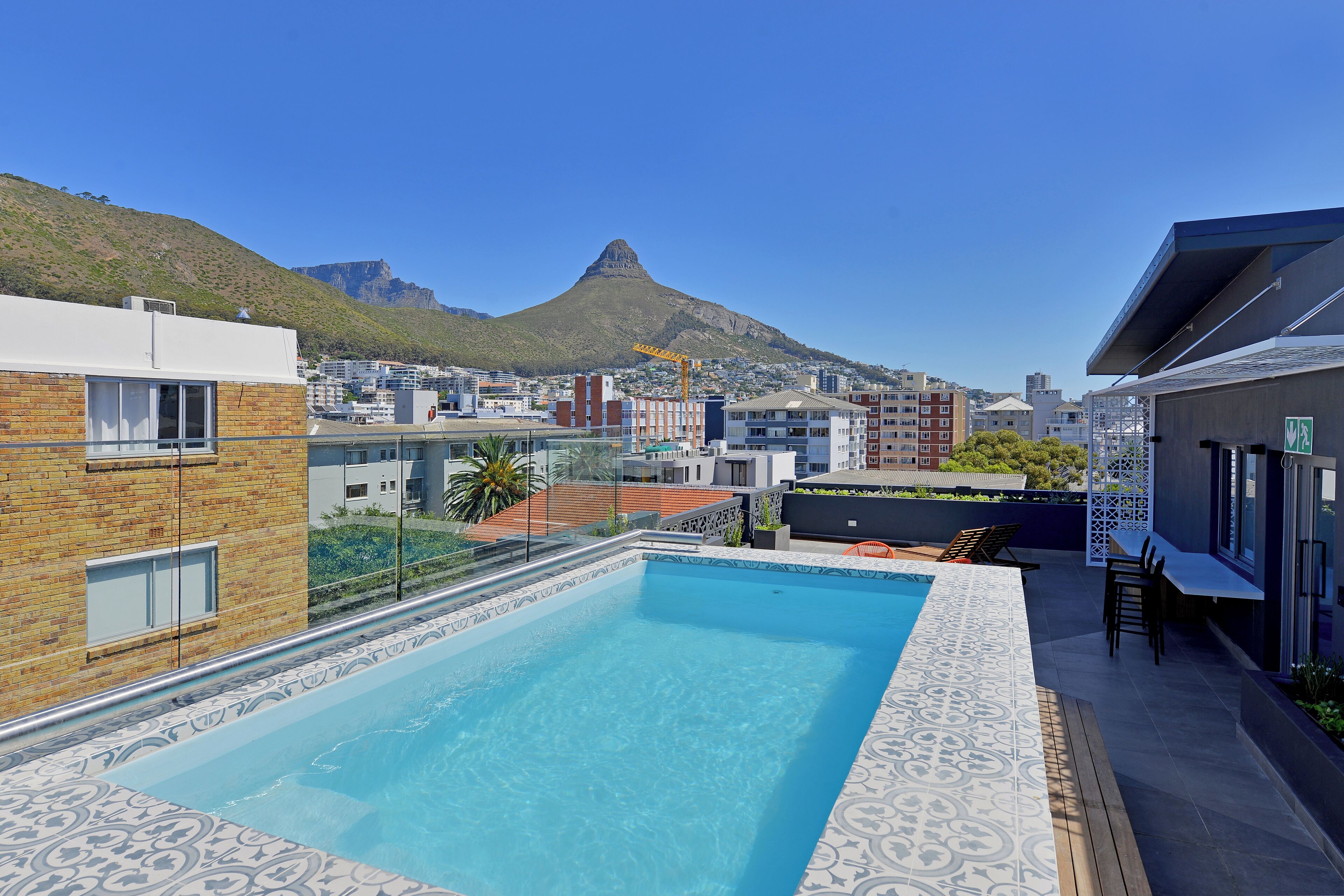 SIX ON N - Fluent Luxury Serviced Apartments