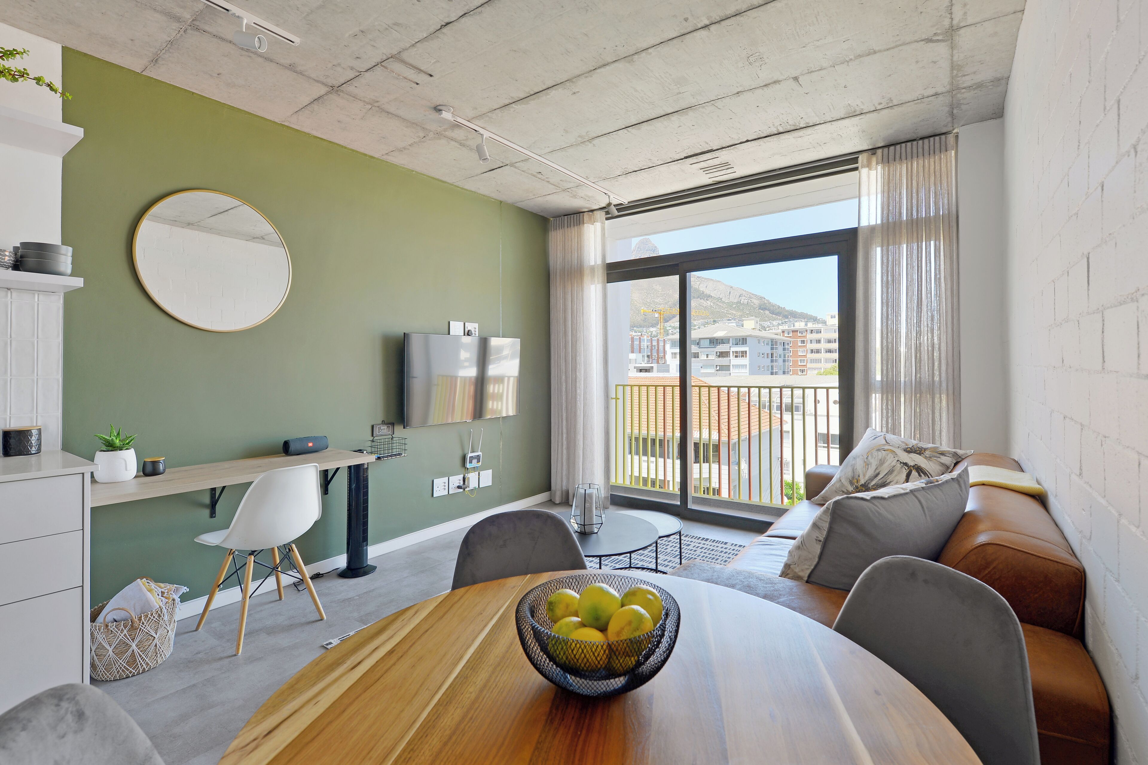 SIX ON N - Fluent Luxury Serviced Apartments