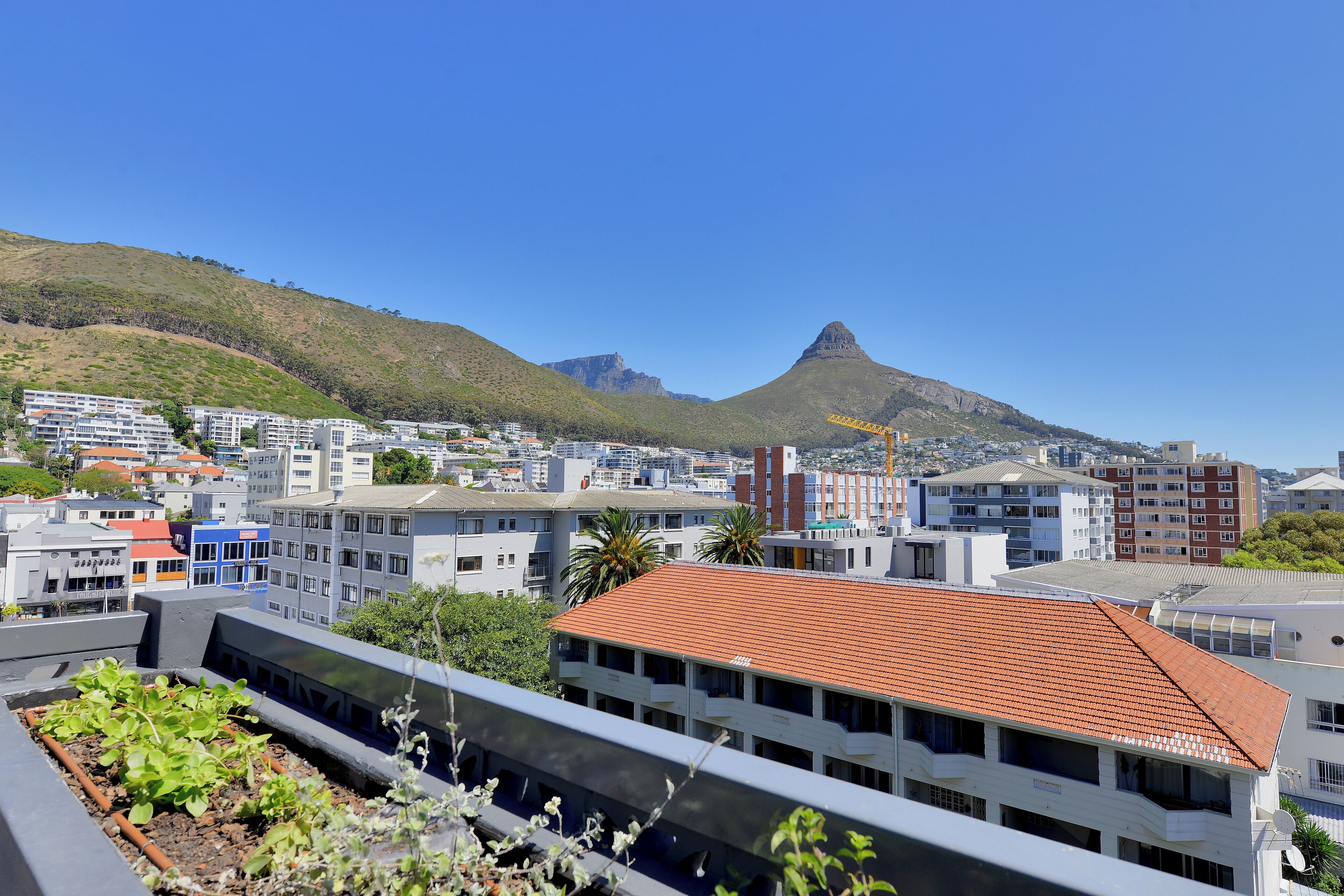 SIX ON N - Fluent Luxury Serviced Apartments
