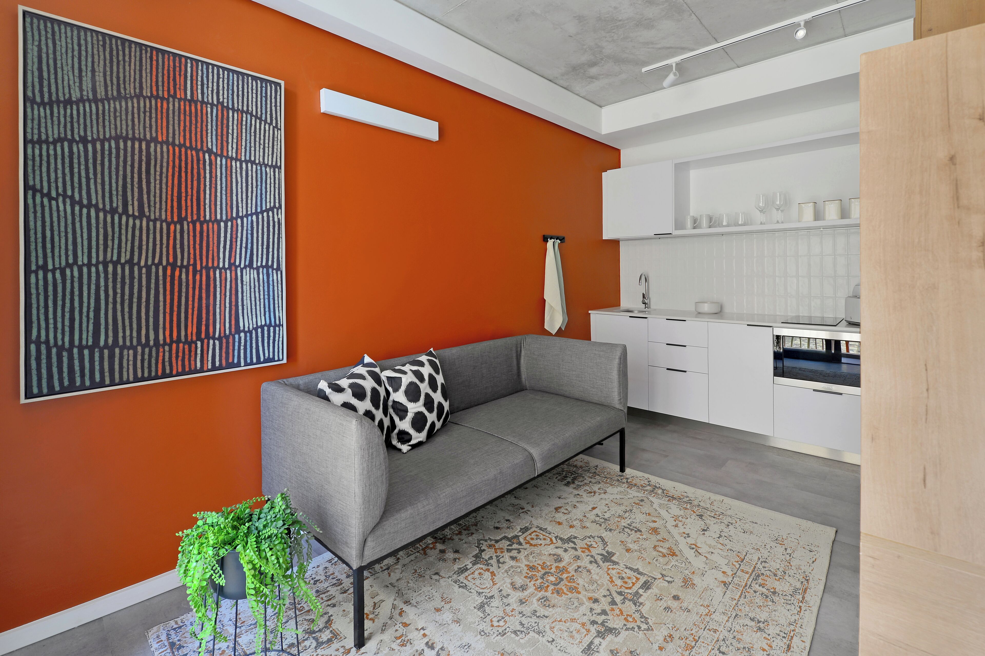 SIX ON N - Fluent Luxury Serviced Apartments