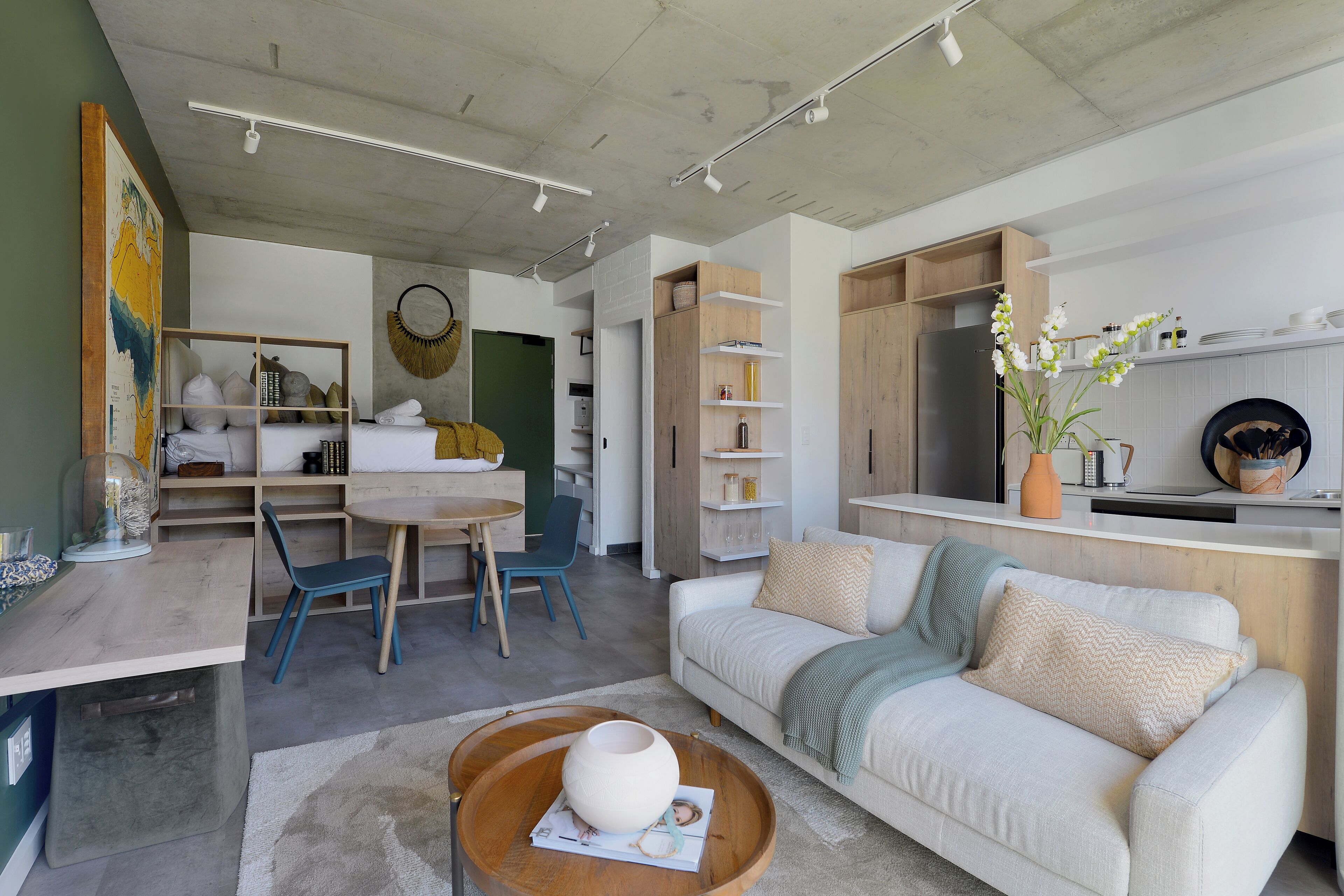SIX ON N - Fluent Luxury Serviced Apartments