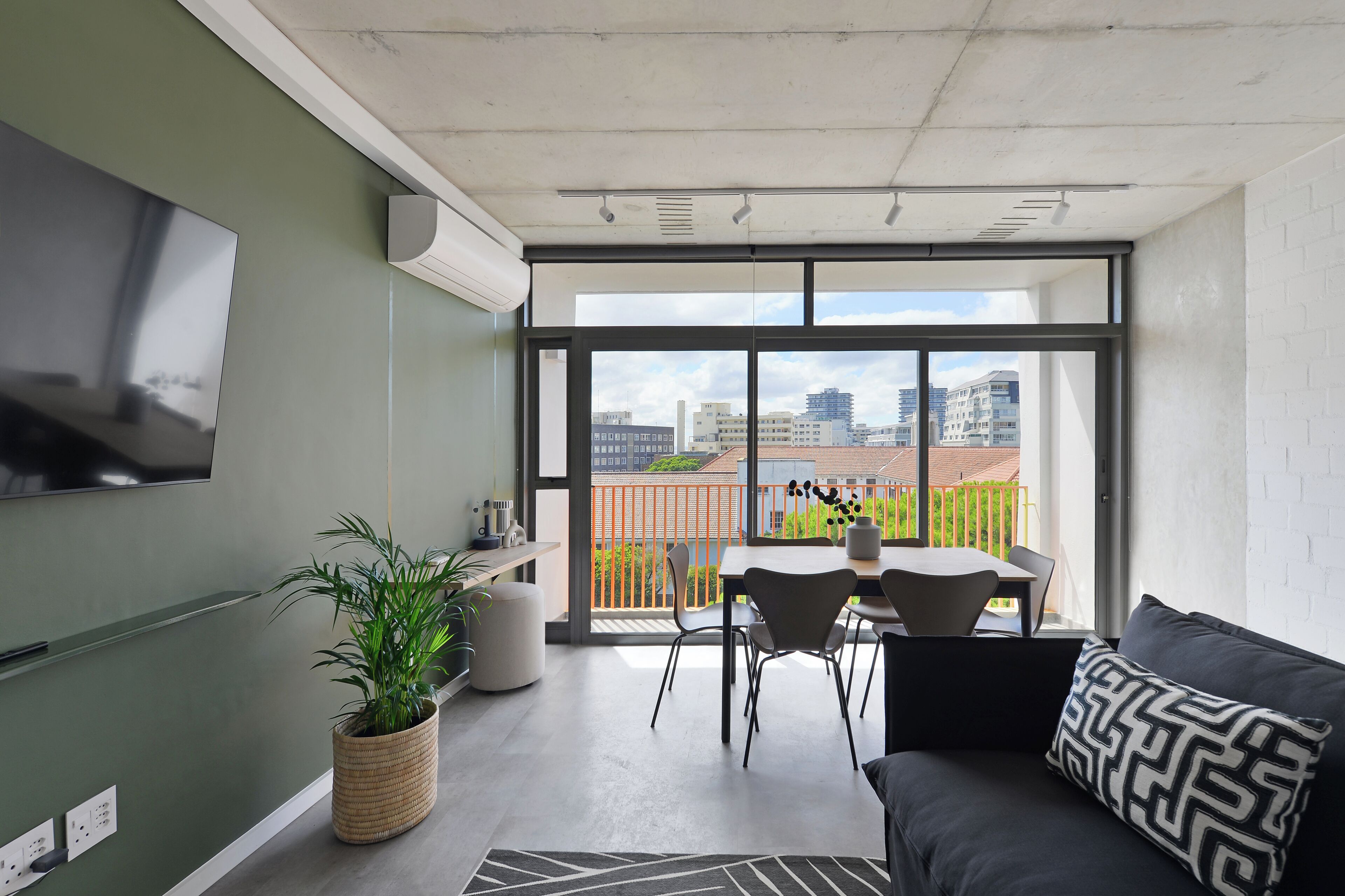 SIX ON N - Fluent Luxury Serviced Apartments