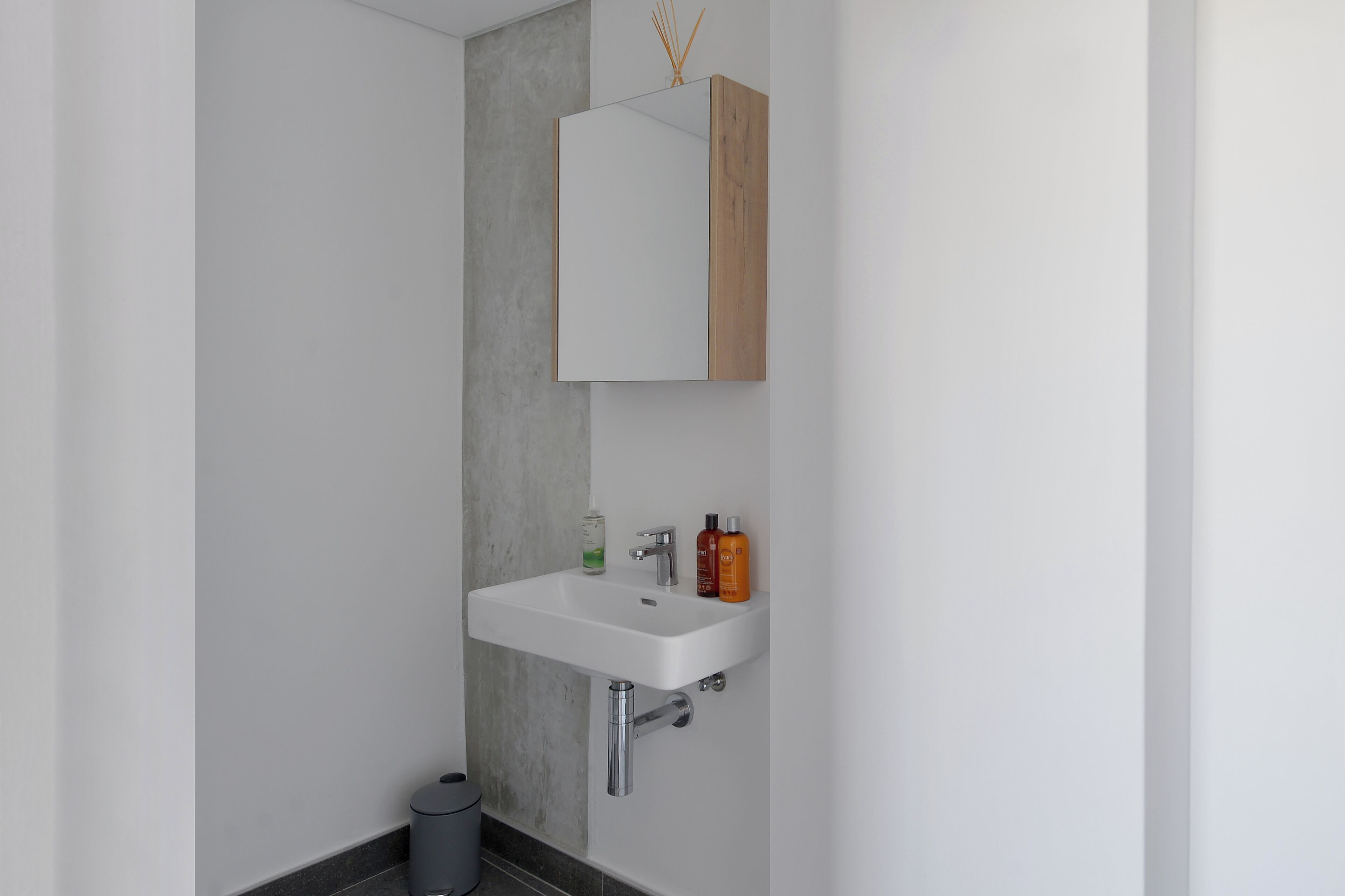 SIX ON N - Fluent Luxury Serviced Apartments