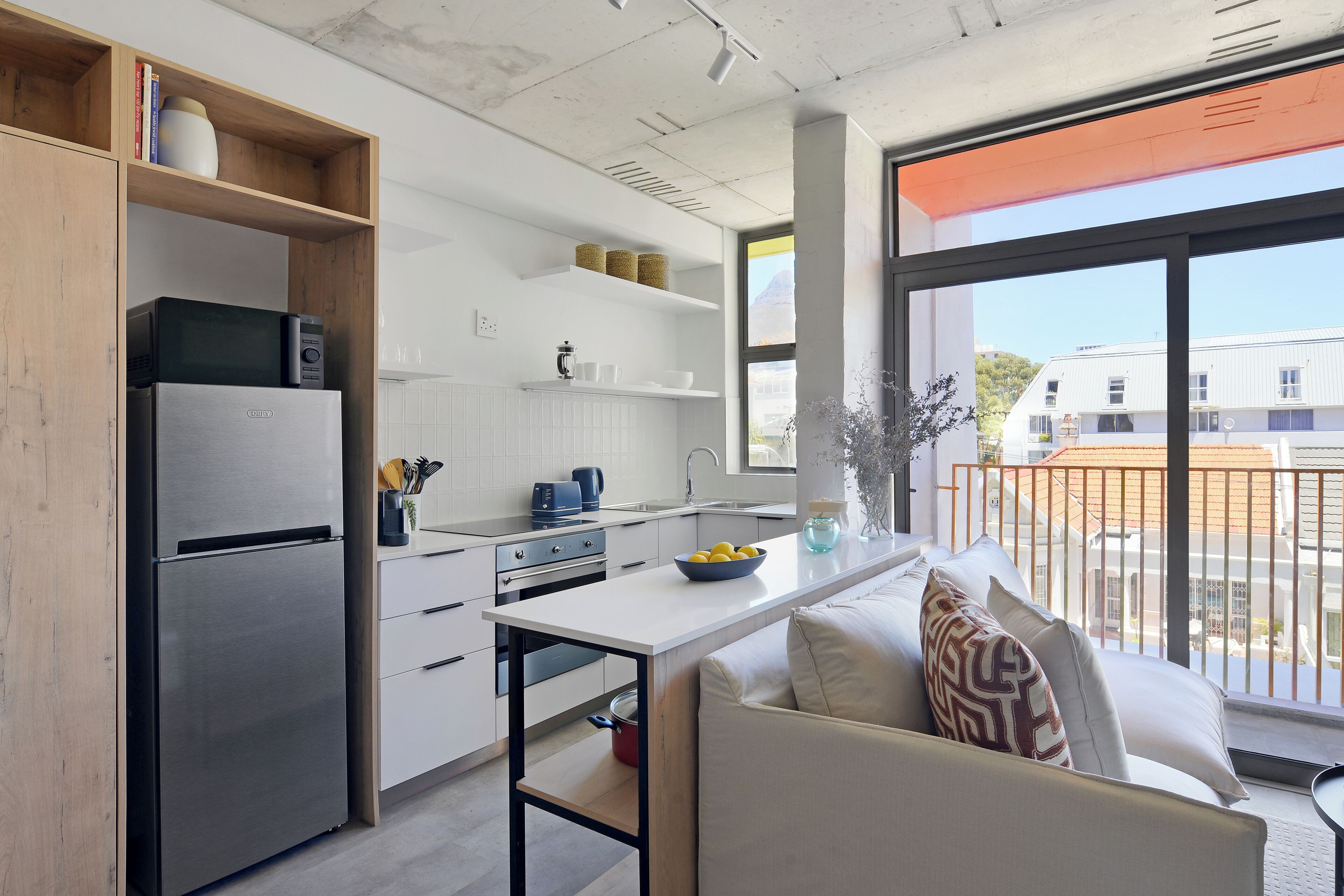 SIX ON N - Fluent Luxury Serviced Apartments