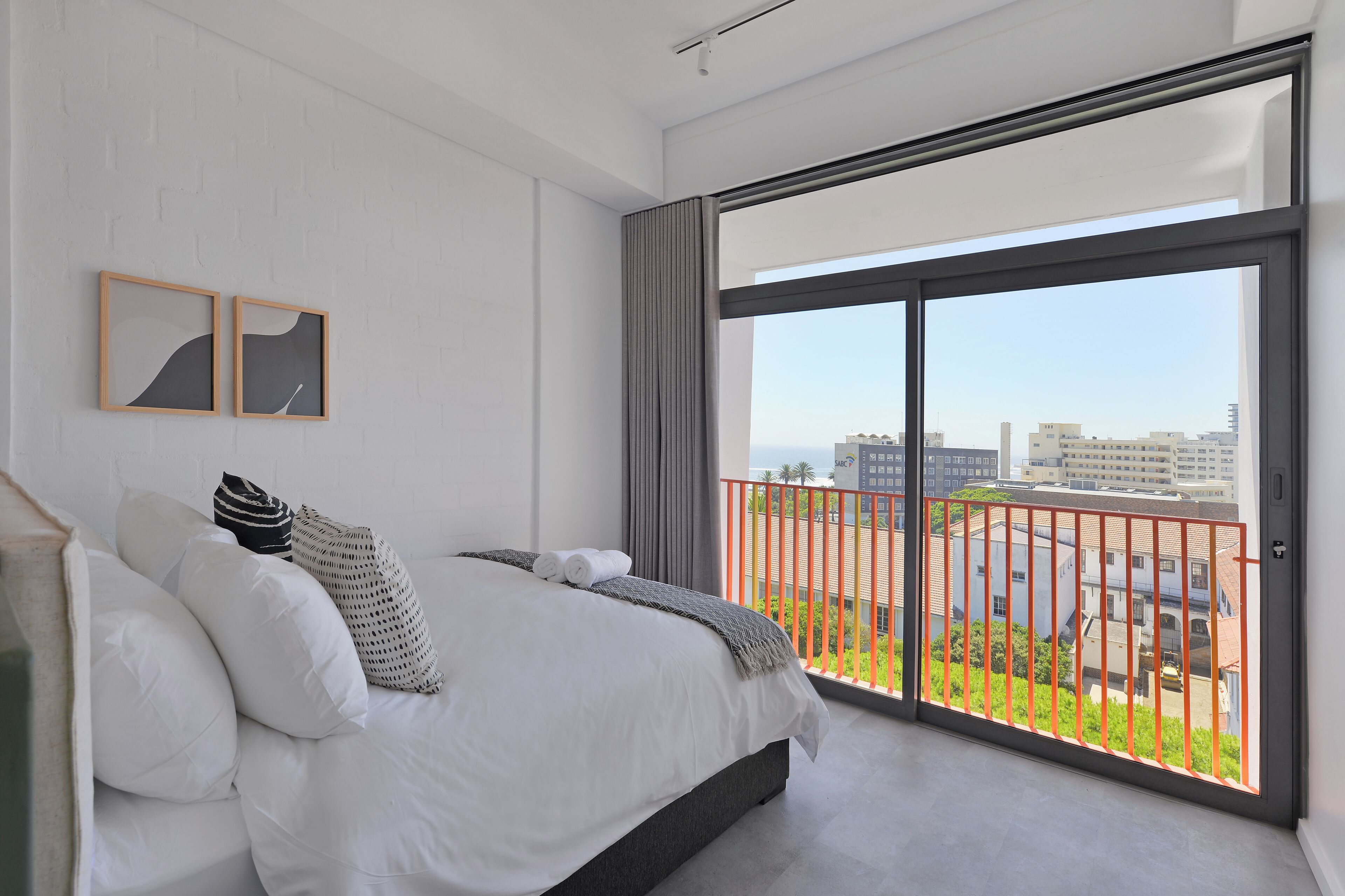 SIX ON N - Fluent Luxury Serviced Apartments