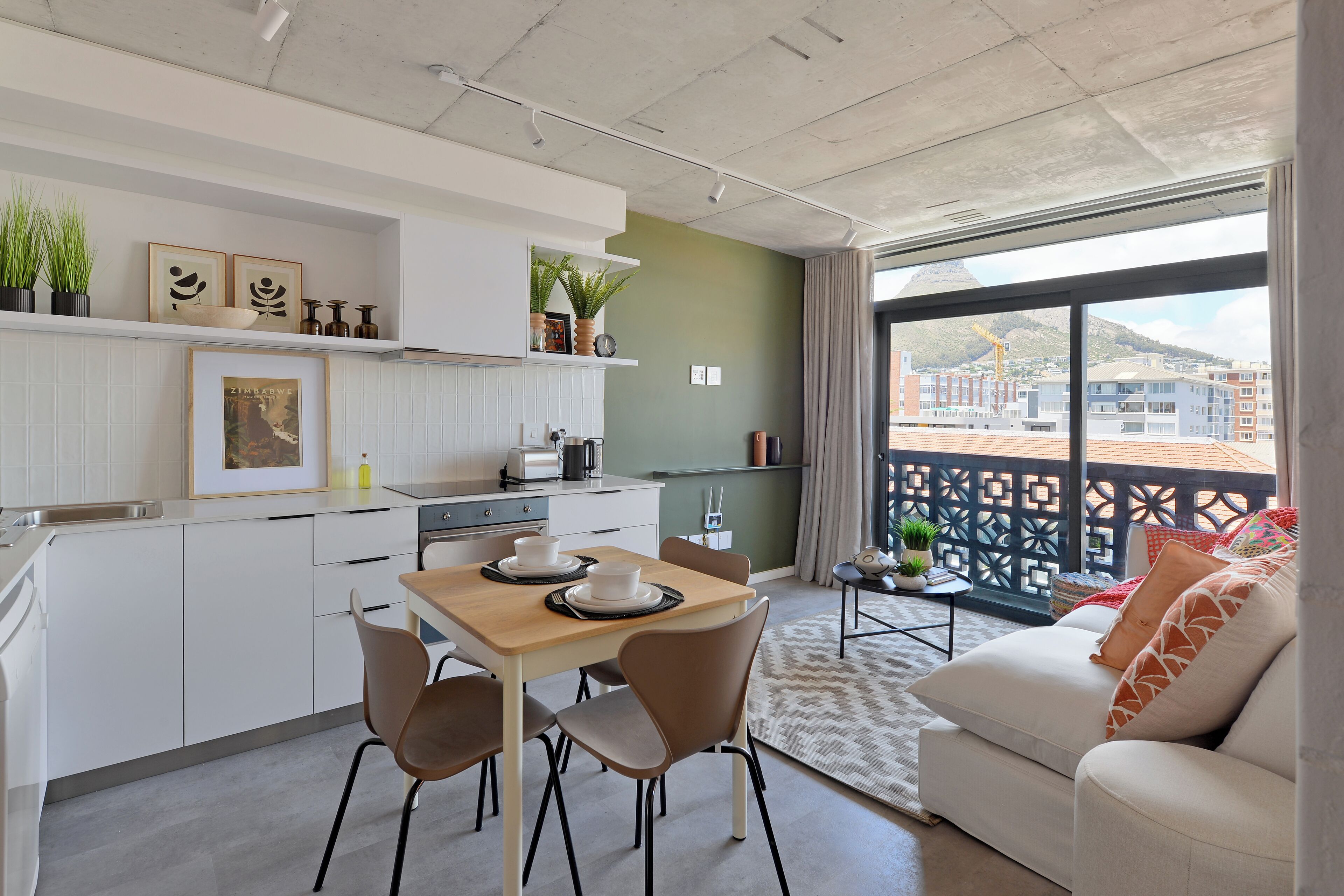 SIX ON N - Fluent Luxury Serviced Apartments