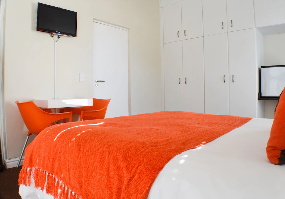 Small Bay Guesthouse