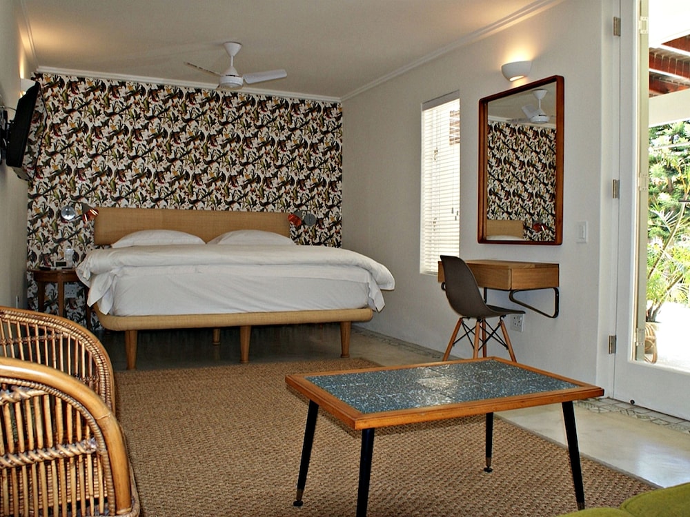 The Cape Standard Guest House