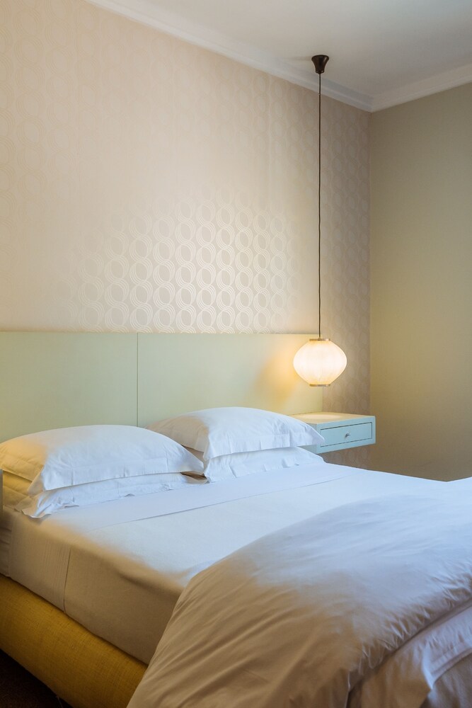 The Cape Standard Guest House