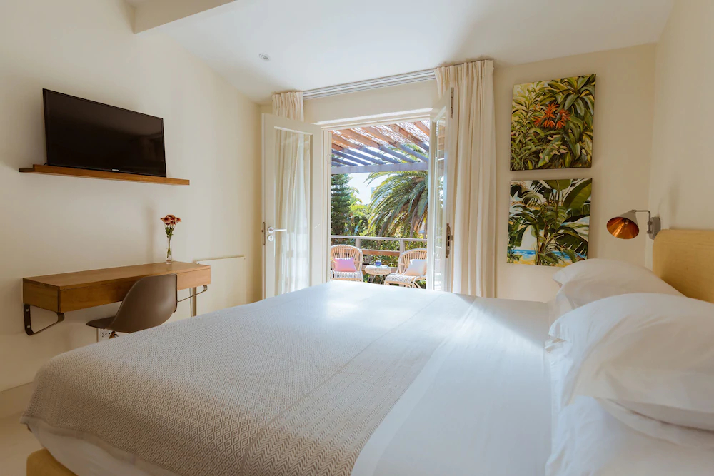 The Cape Standard Guest House