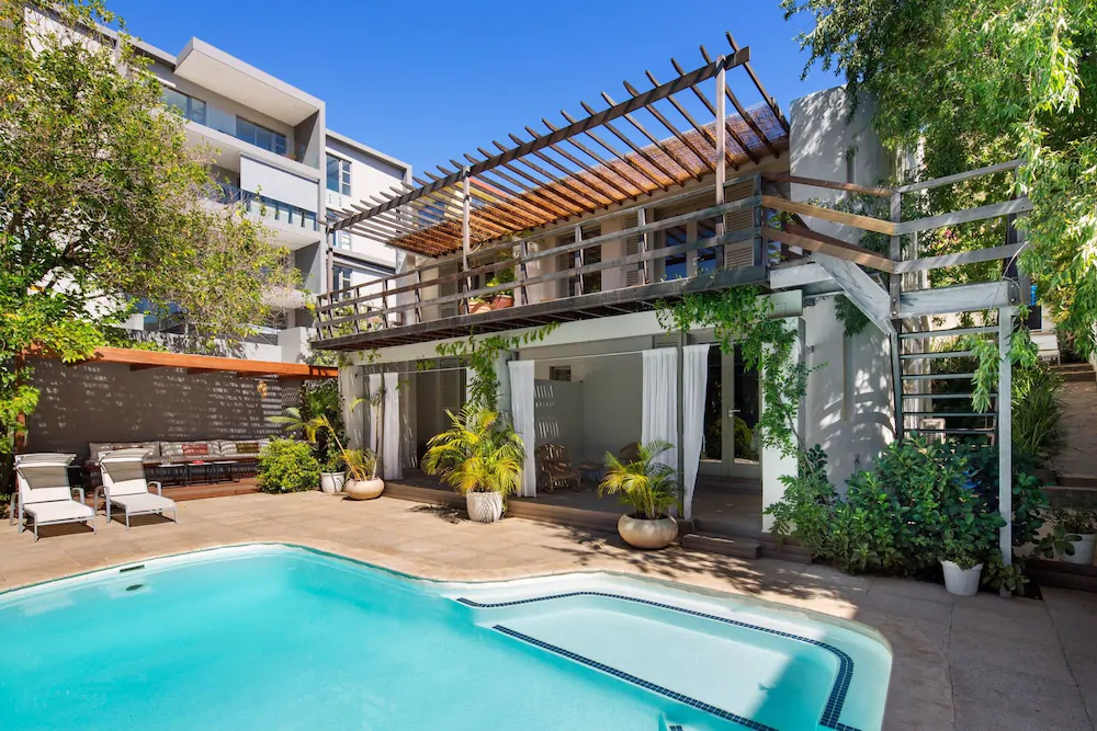 The Cape Standard Guest House