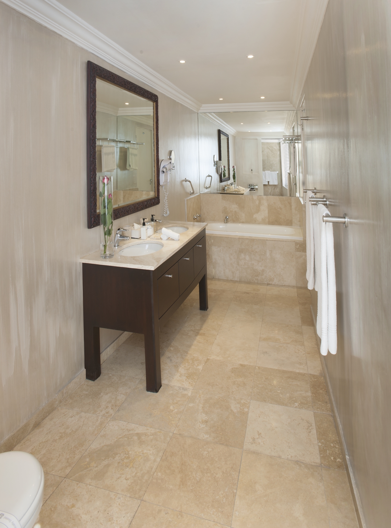 The Clarendon Bantry Bay