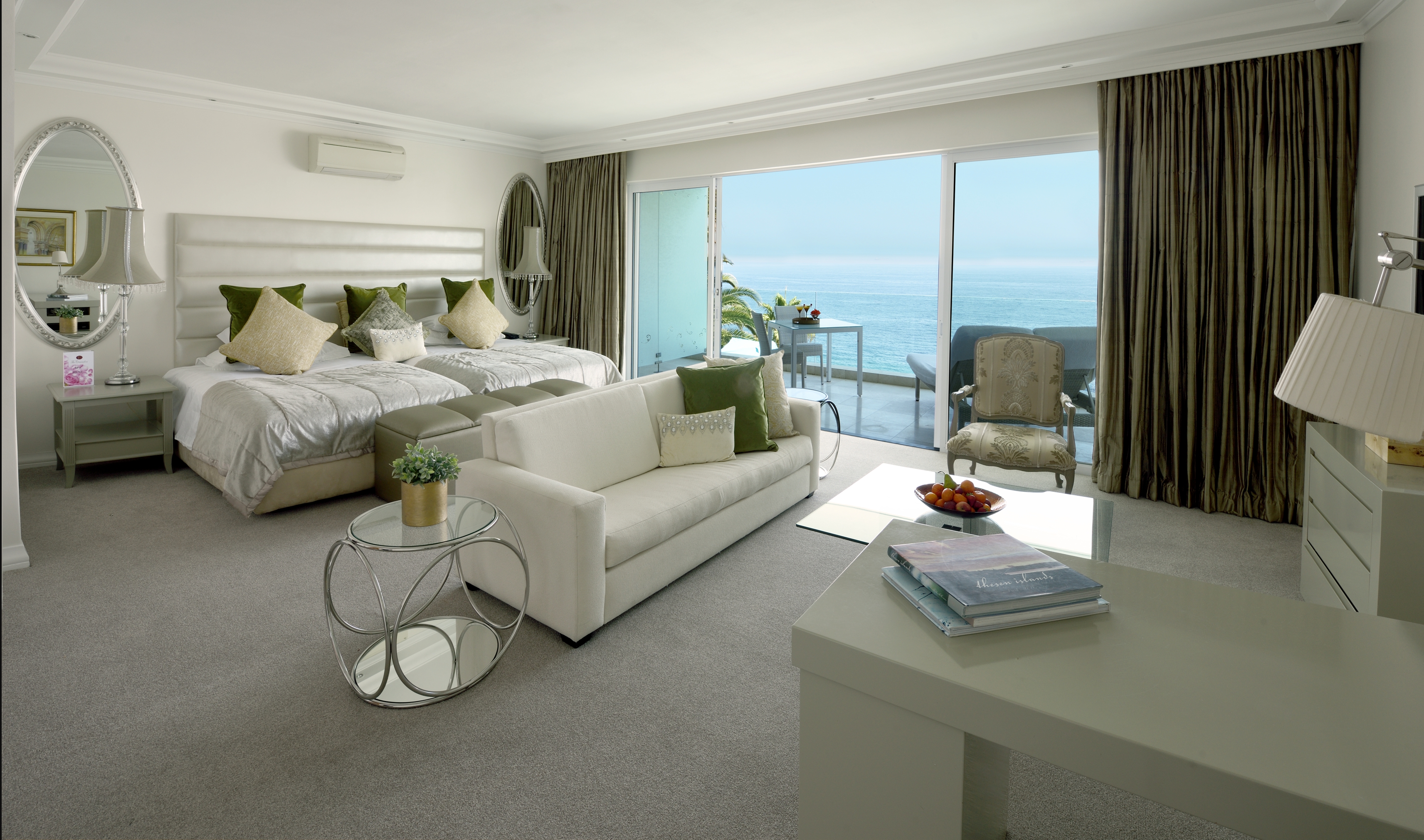 The Clarendon Bantry Bay