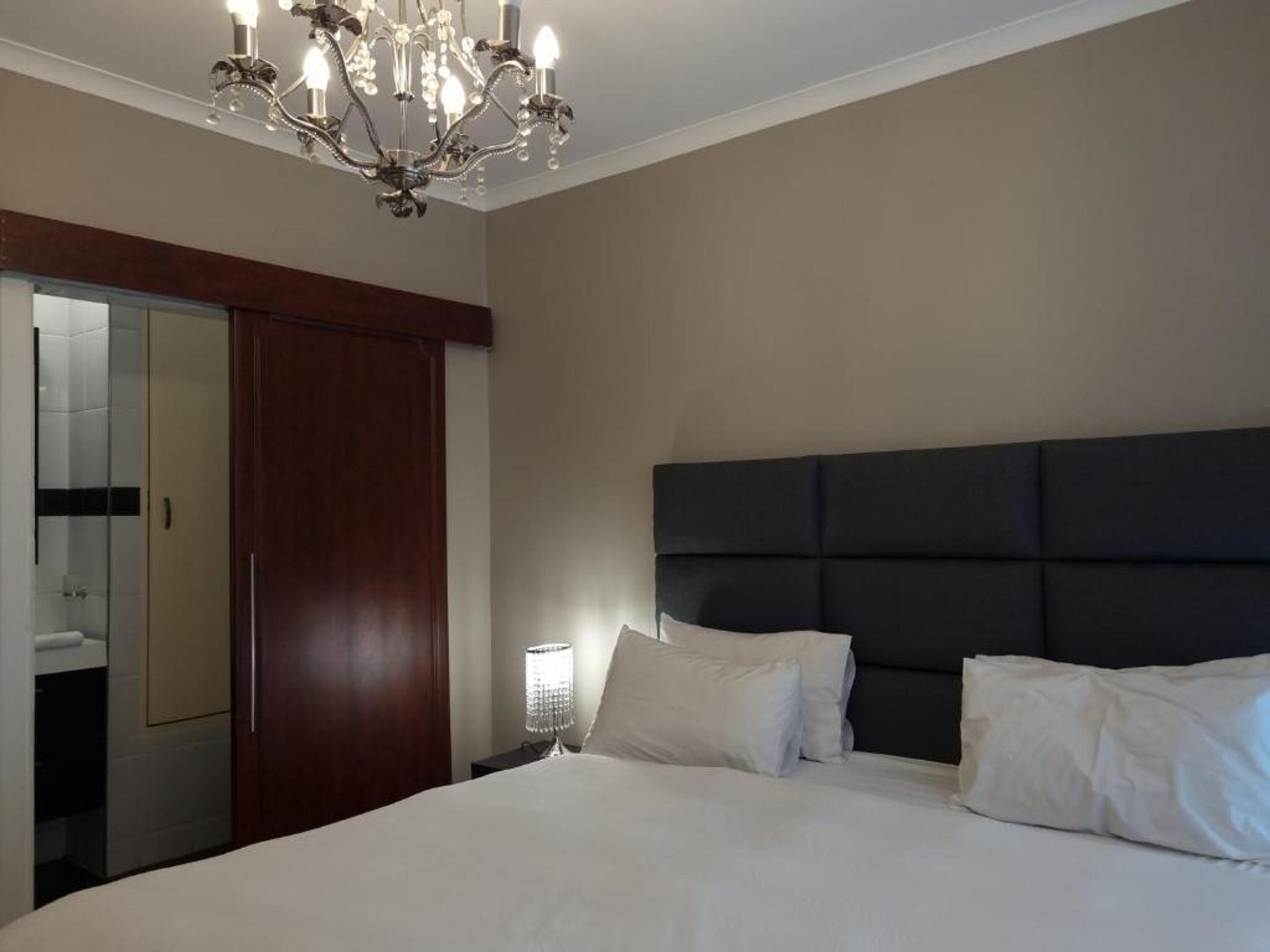 The Island Club by Smart City Stays