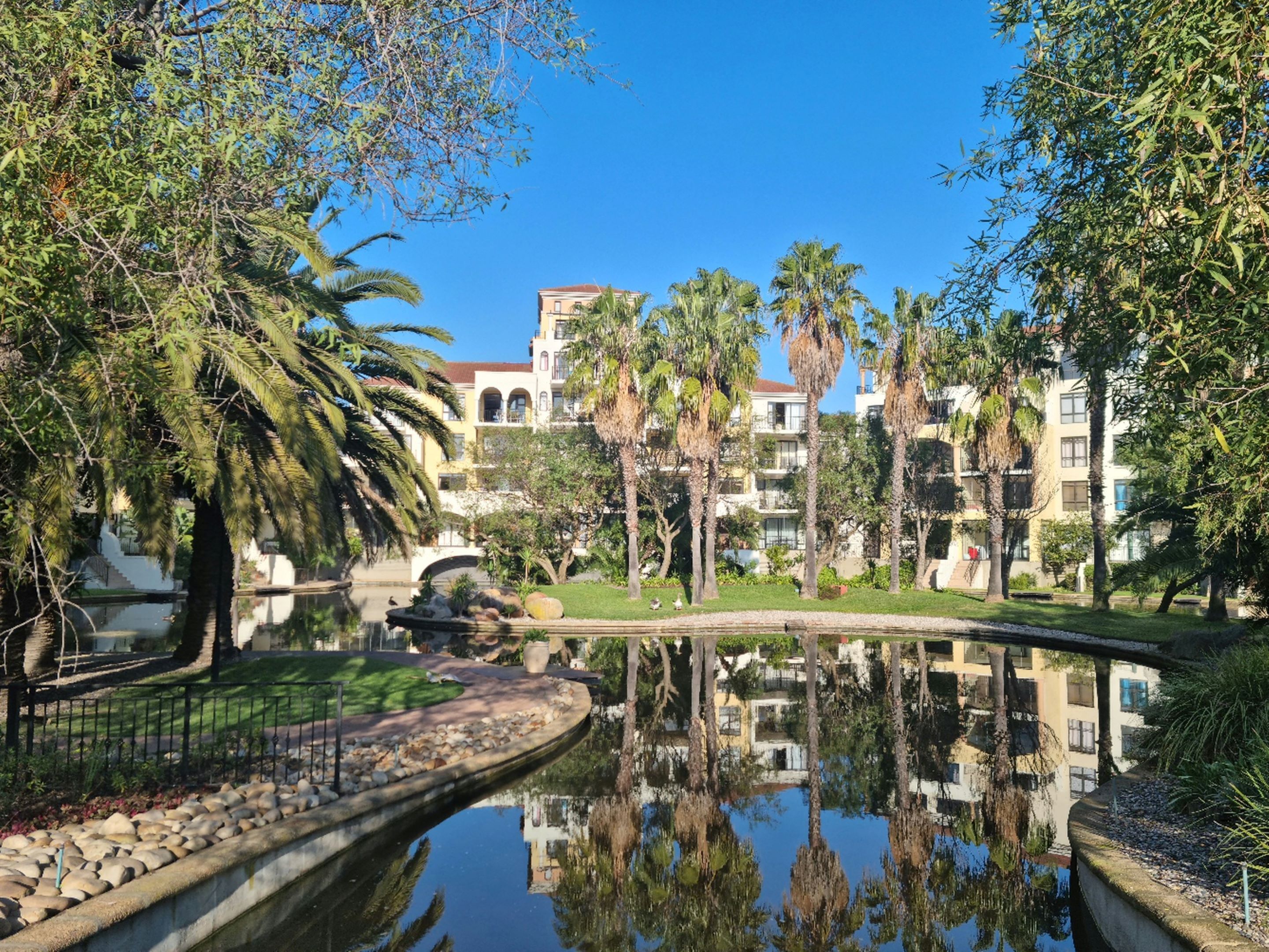 The Island Club by Smart City Stays