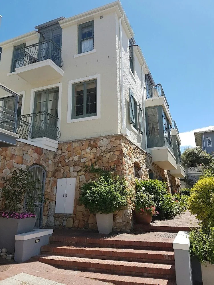 The Majestic Apartment