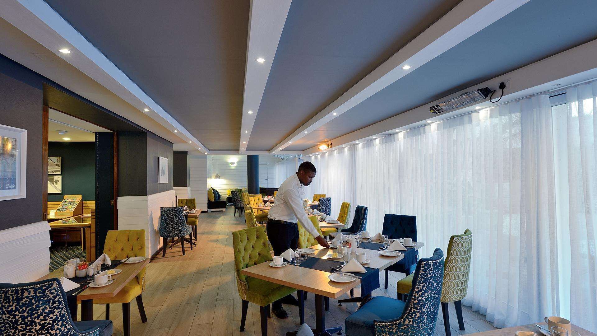 Peninsula All-Suite Hotel