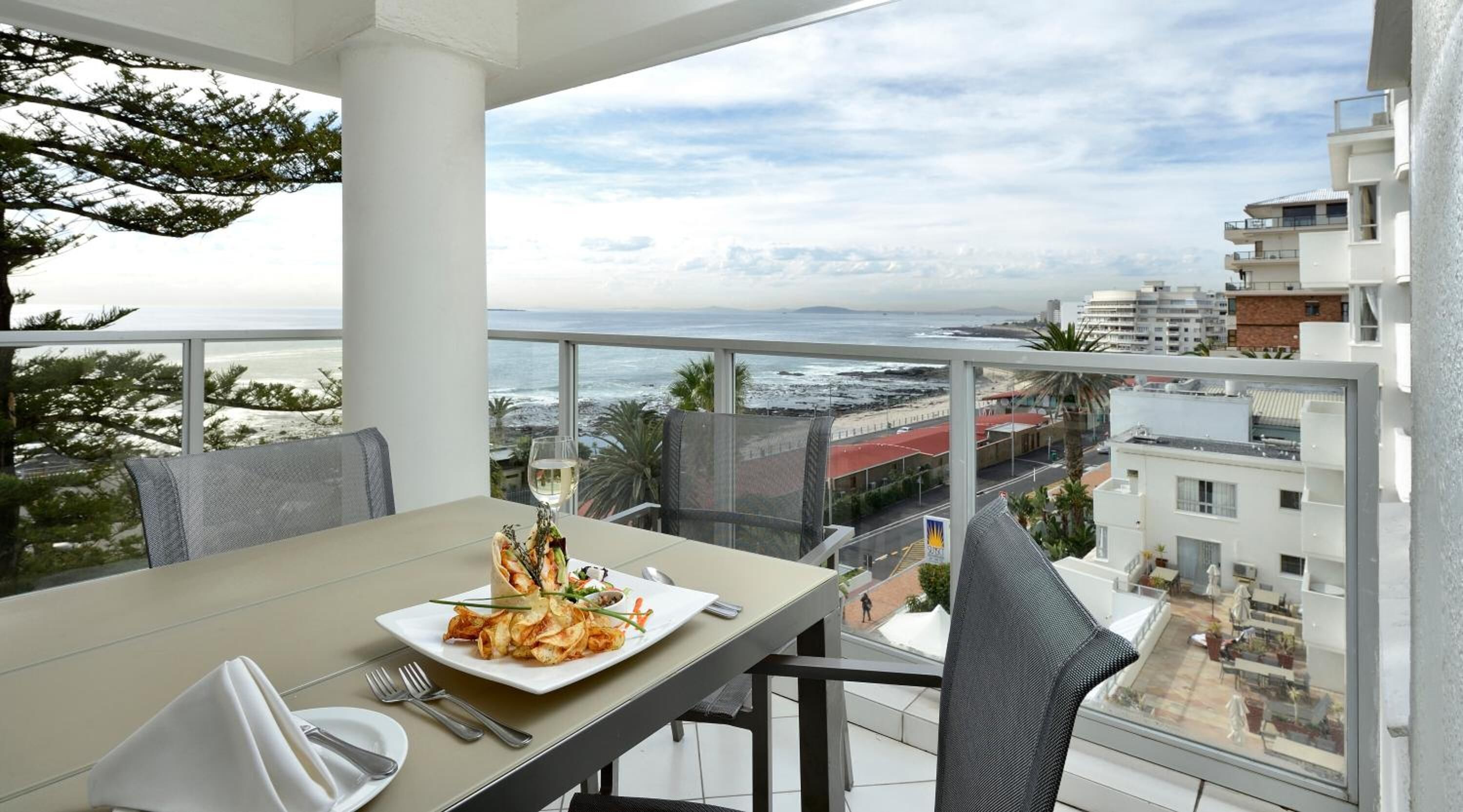 The Peninsula All-Suite Hotel