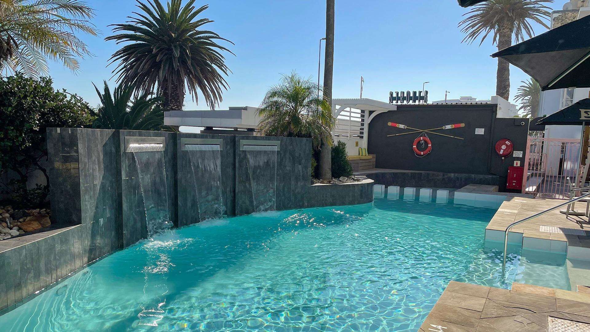 Peninsula All-Suite Hotel
