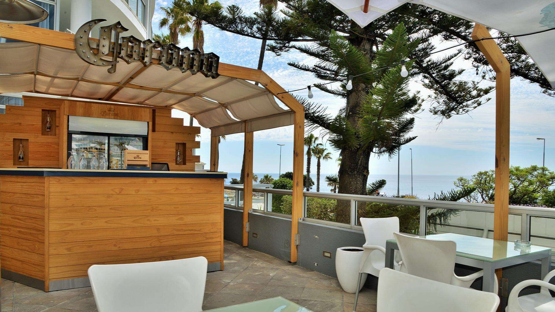 Peninsula All-Suite Hotel