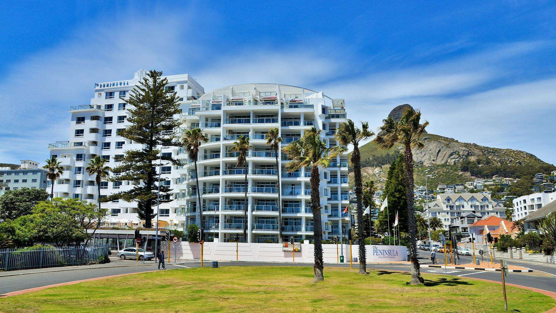 Peninsula All-Suite Hotel
